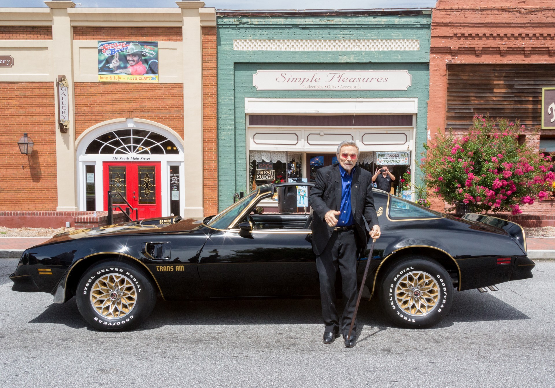Burt Reynolds Auction-42 Burt Reynolds’ 1978 Pontiac Firebird Trans Am Is Going Up For Auction