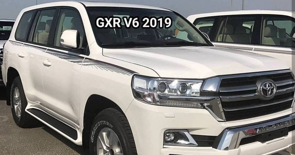 2019 Toyota Land Cruiser And 2019 Lexus LX 570 Black Edition S Spotted ...