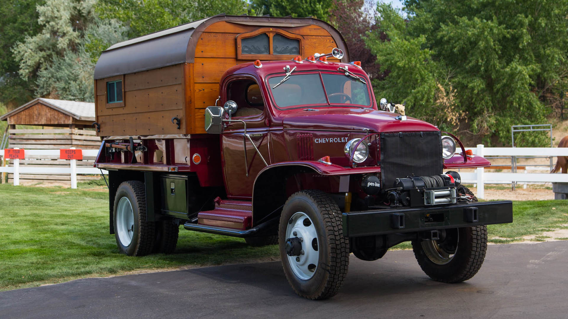 1942-Chevrolet-G-7117-camper-09 Overland In Classic Style With This ’42 Chevy Army Camper