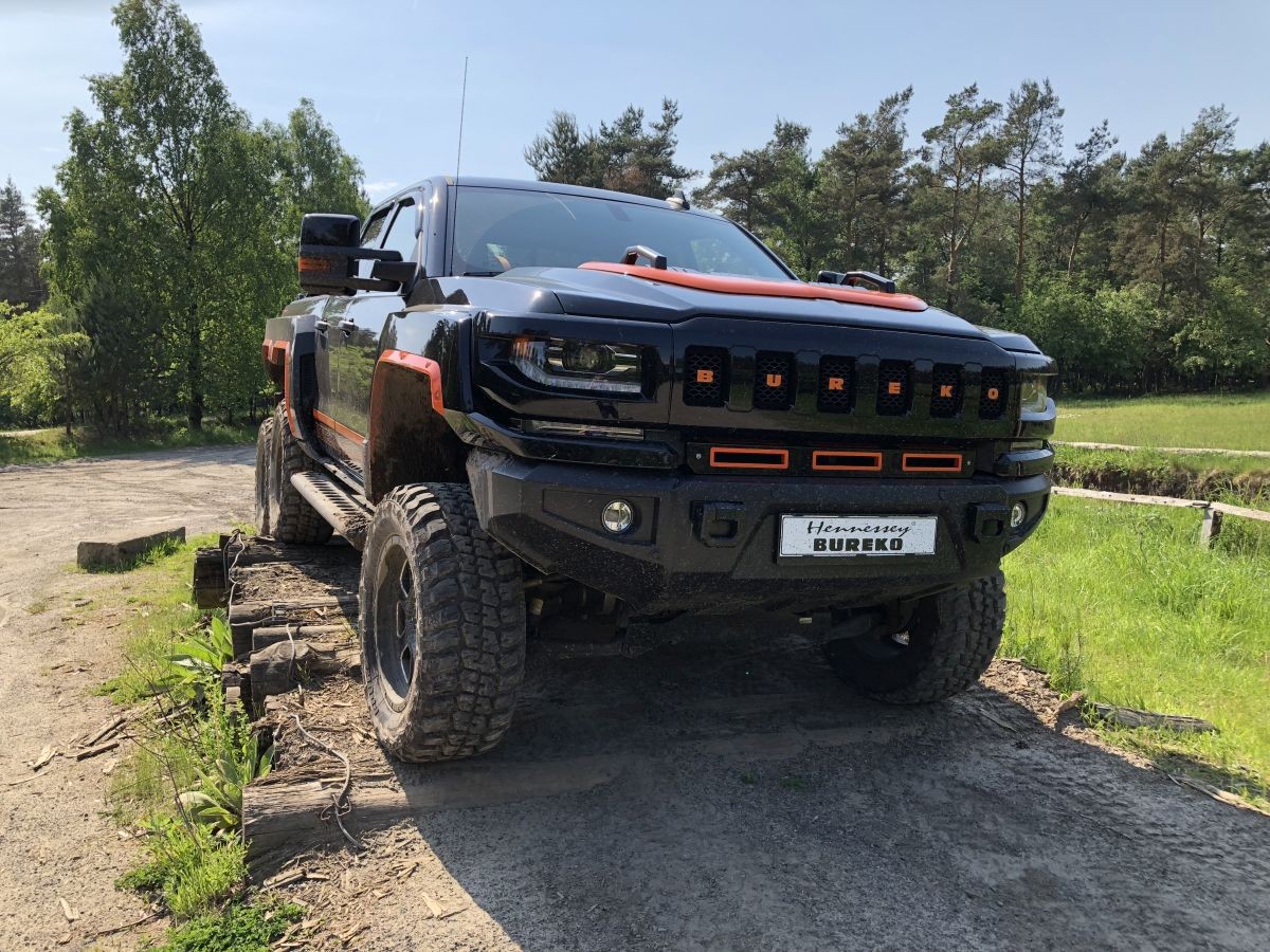 Bureko-6x6-based-on-Chevrolet-Silverado-6 Chevy Silverado Goes To Czech Republic, Returns As The Brutal Bureko 6×6