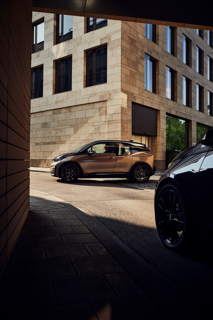 2019-bmw-i3-8 2019 BMW i3 Gets A Larger Capacity Battery, 260 Km Range In Everyday Driving