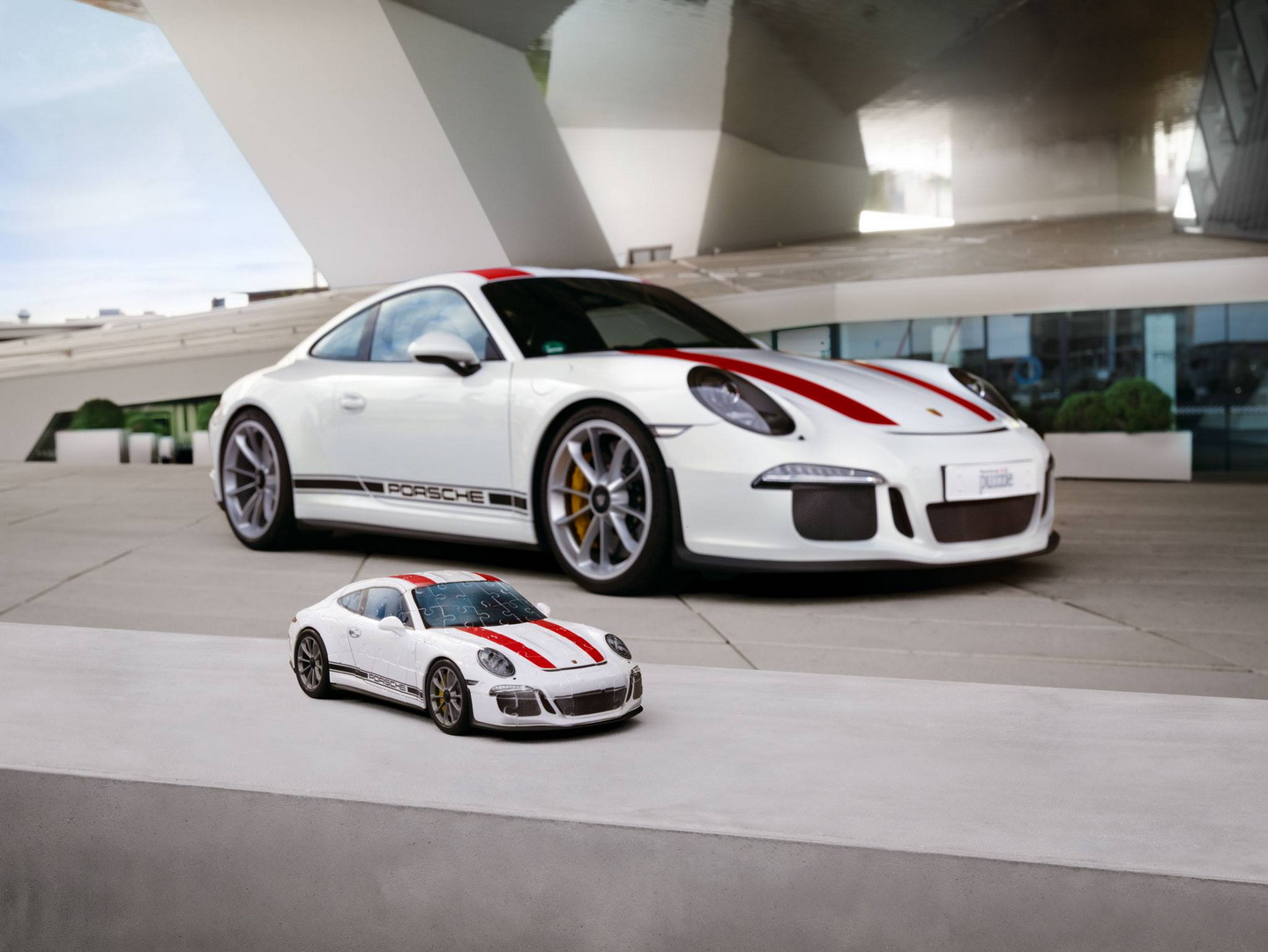 porsche-911-r-scale-model-3 The Porsche 911 R Is Back In Production, And It Will Cost You Just $60 (You Wish…)