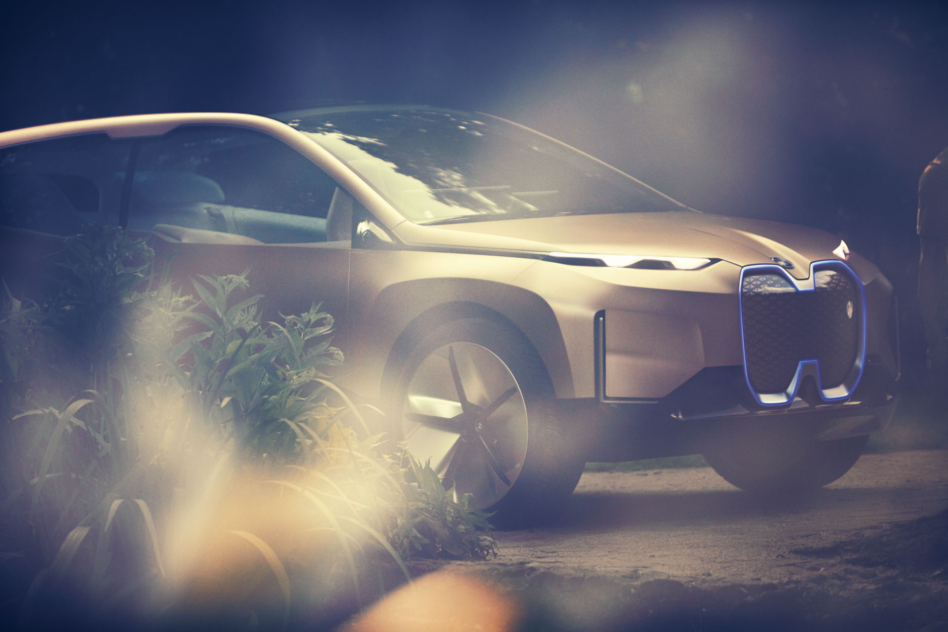 bmw-vision-inext-037 BMW Vision iNext Shows The Way Forward For A New Electric SUV