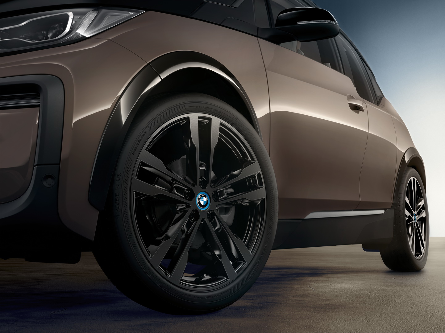 2019-bmw-i3-37 2019 BMW i3 Gets A Larger Capacity Battery, 260 Km Range In Everyday Driving