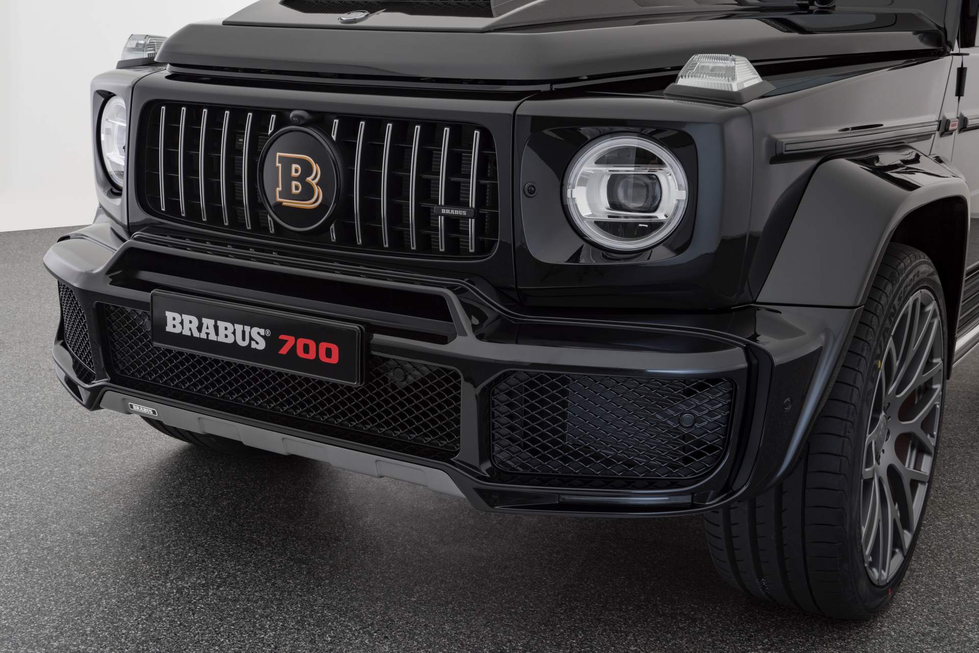 Brabus-700-Widestar-based-on-Mercedes-AMG-G63-10 New Brabus 700 Widestar Is What Stock Mercedes-AMG G63s Dream Of Becoming