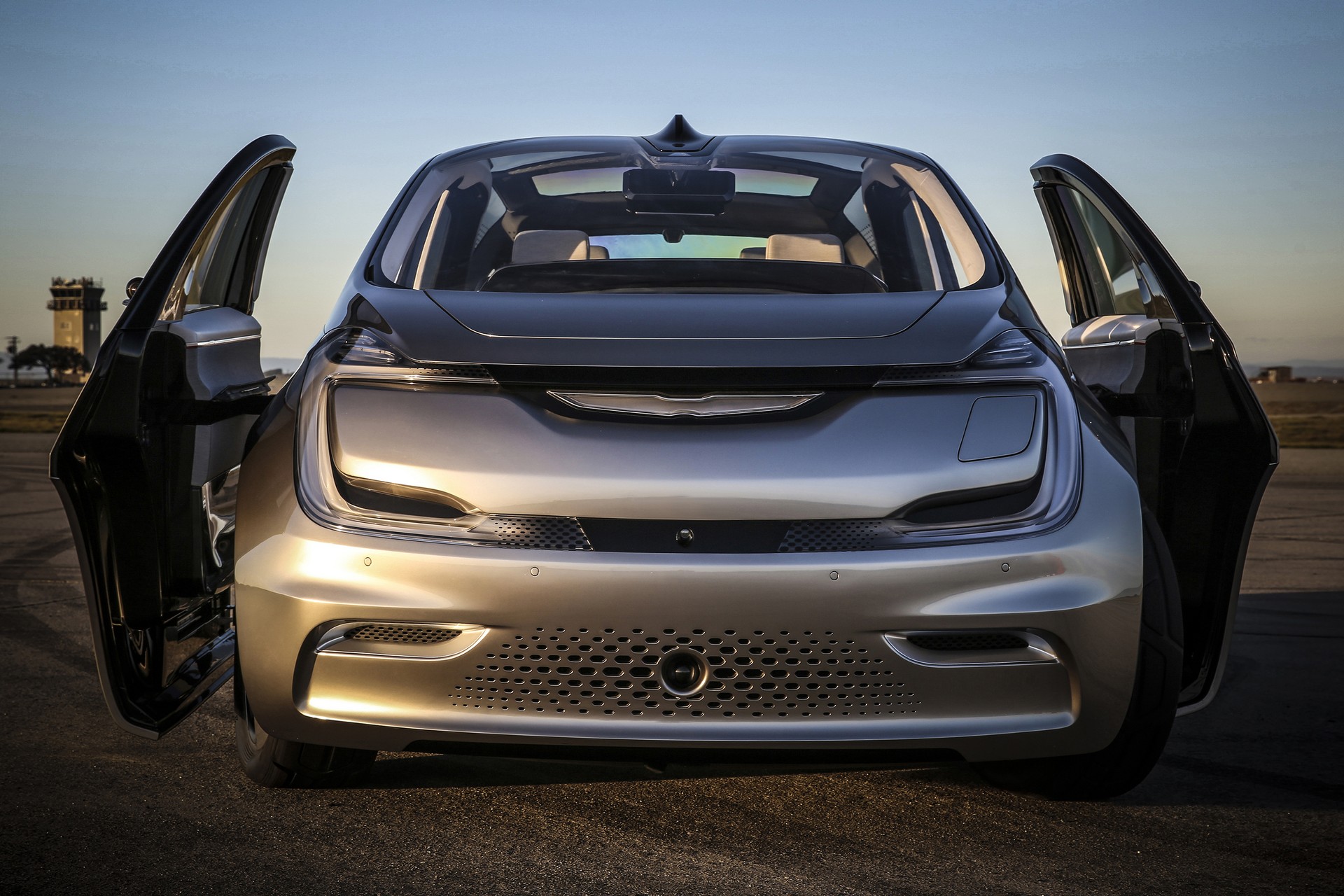 Chrysler Portal Concept-6 Chrysler Portal Concept Reportedly Going Into Production In 2020