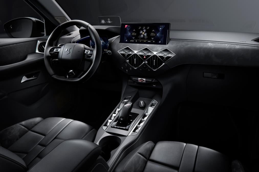 DS3 Crossback Leak-11 2019 DS3 Crossback Plugs Into The Future With An Electric Powertrain