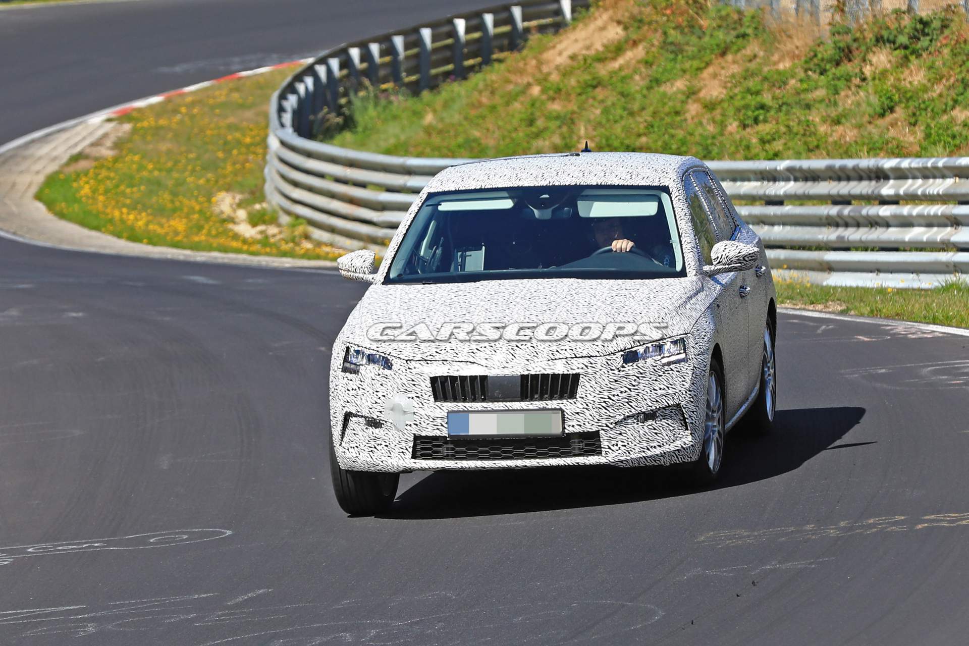 2019-Skoda-Rapid-Spaceback-spy-shots-1 2019 Skoda Rapid Spaceback Makes Spy Debut At The Nürburgring