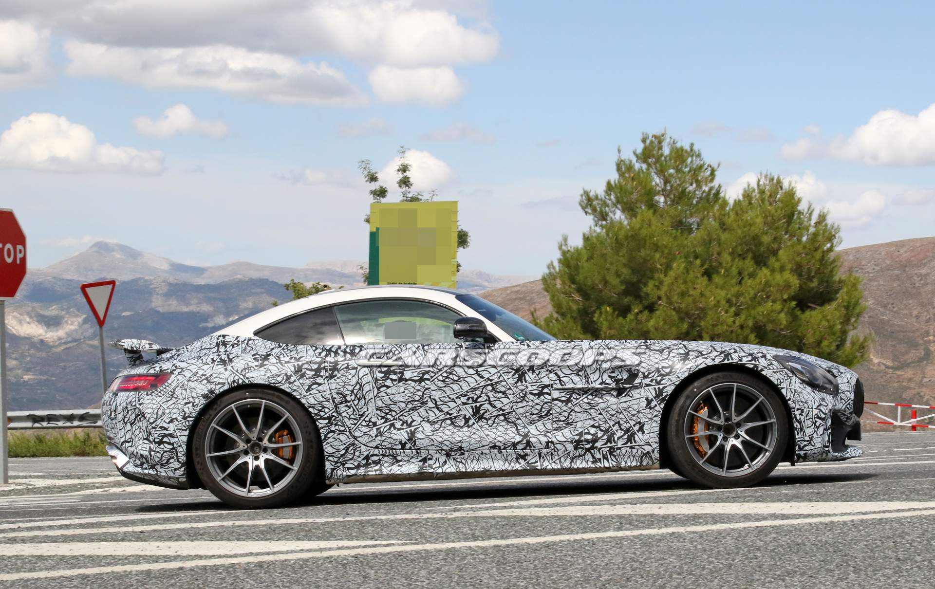 Mercedes-AMG-GT-R-prototype-spy-shots-14 Louder Mercedes-AMG GT R Prototype Spied With New Exhausts, What Is It?