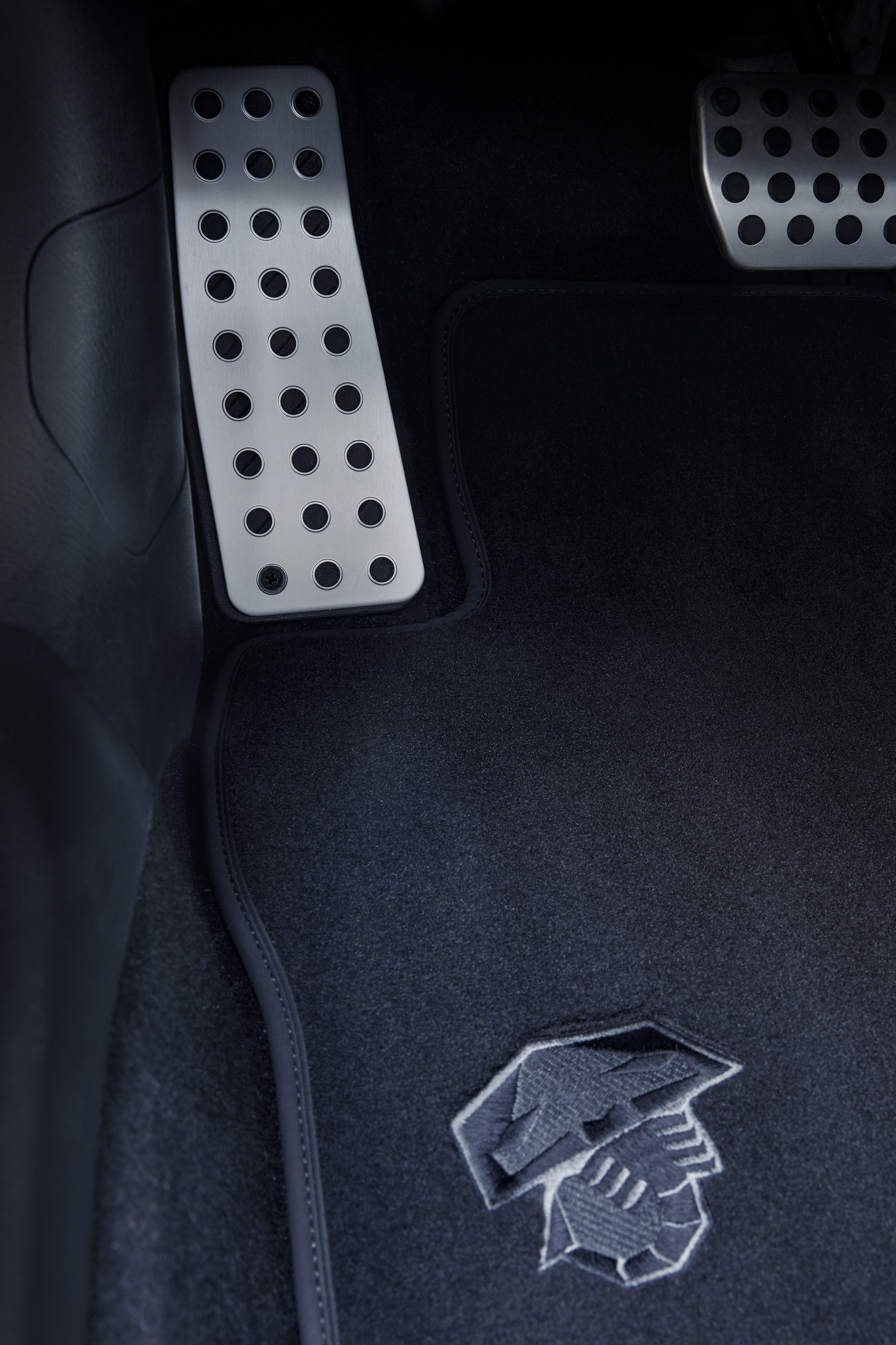 2019 Fiat 124 Spider-4 2019 Fiat 124 Spider Eschews MX-5 Upgrades, Bows With Minor Updates