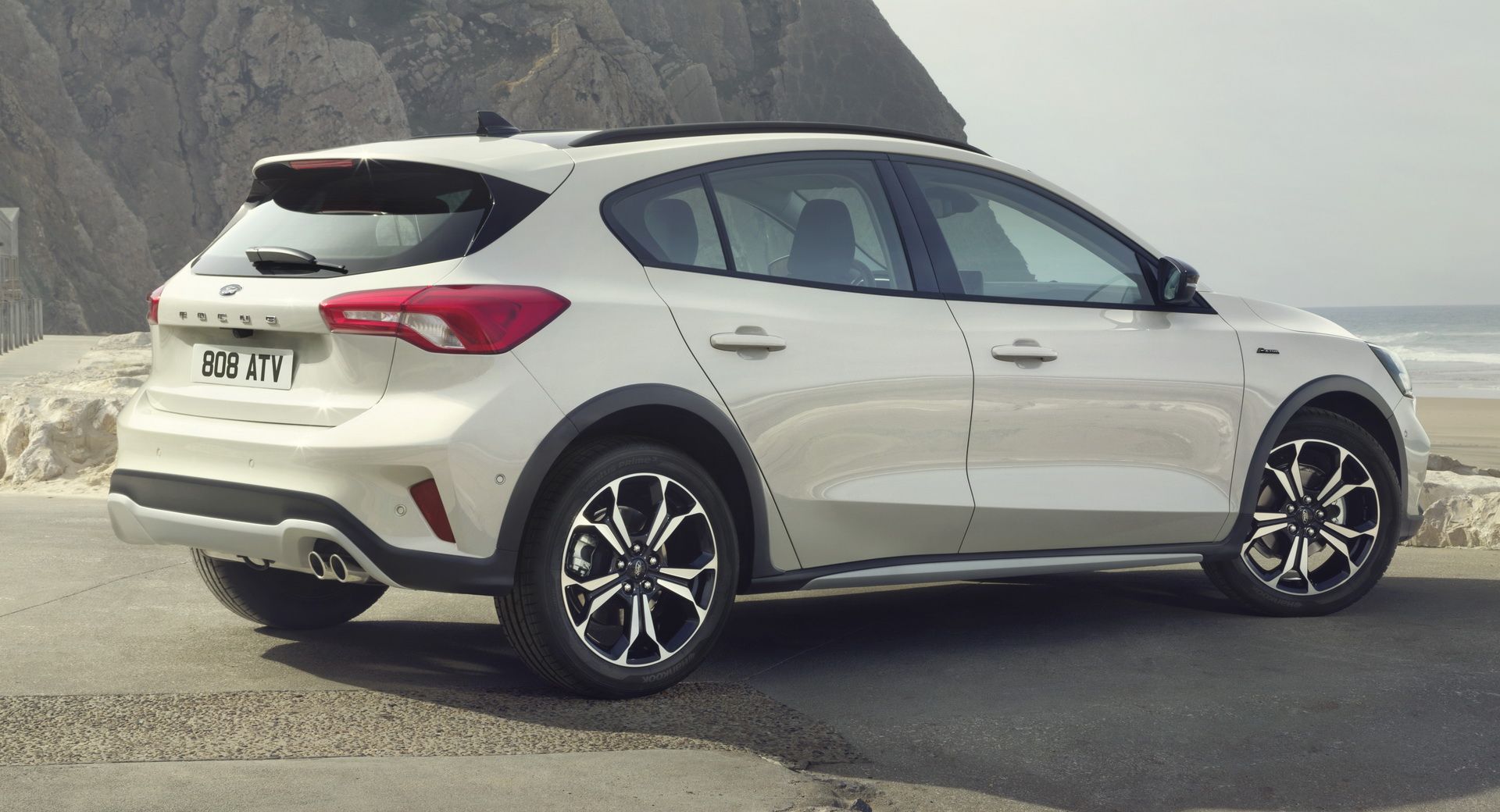 Ford-Focus-Active-USA-2 Sorry Trump, Ford Won’t Move Focus Active Production From China To U.S.