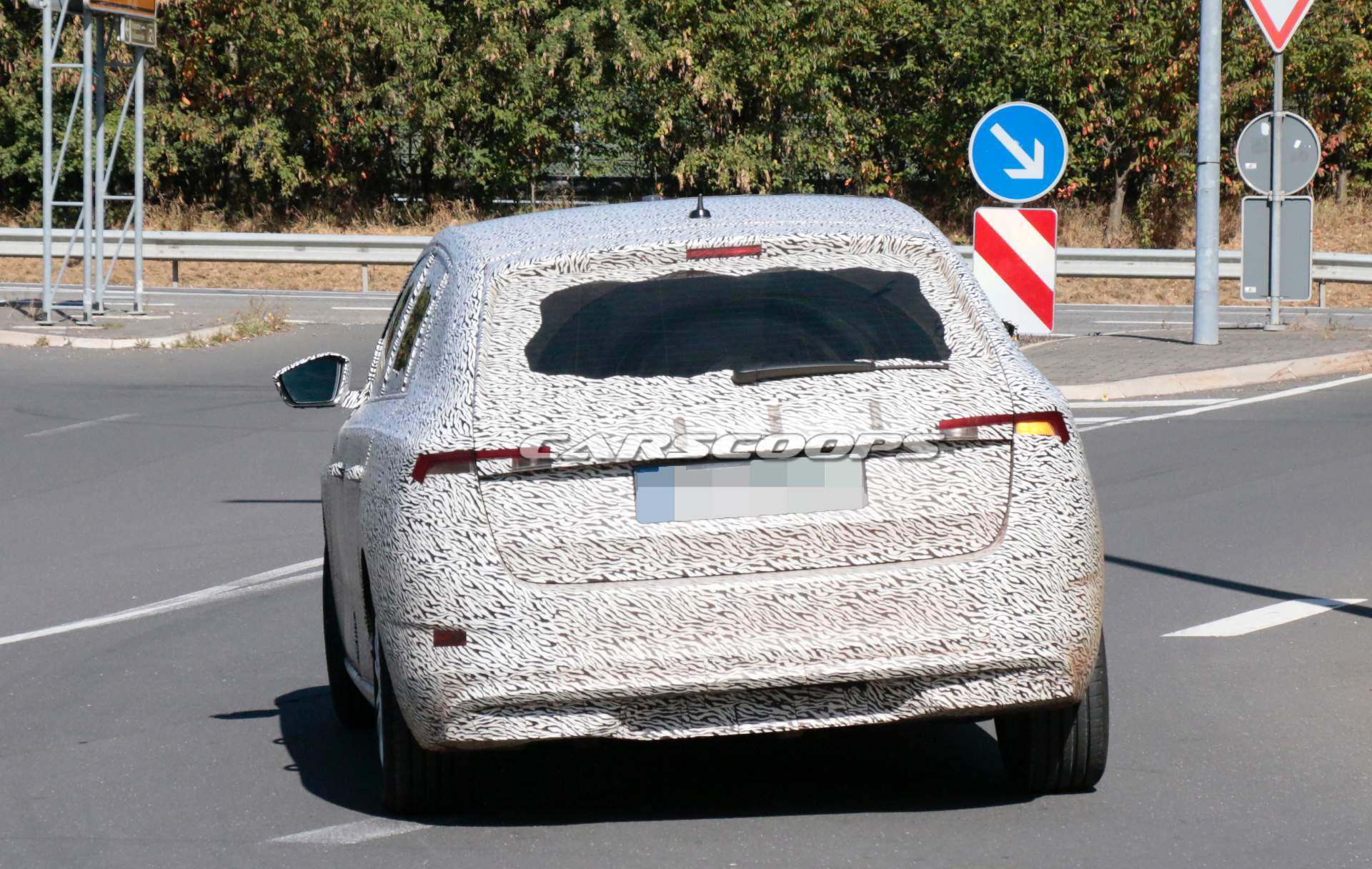 2019-Skoda-Rapid-Spaceback-spy-shots-35 2019 Skoda Rapid Spaceback Makes Spy Debut At The Nürburgring