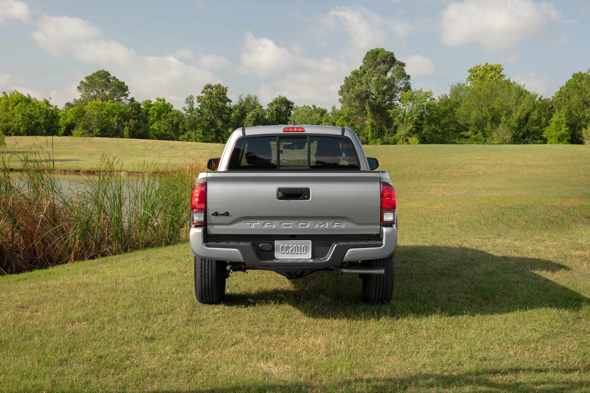 2019_Tacoma_SX_Package_3_FE0716BE055185EA24D075630171048F8CF7ADBF Toyota 4Runner Nightshade Special Edition Embraces The Blackout Trend