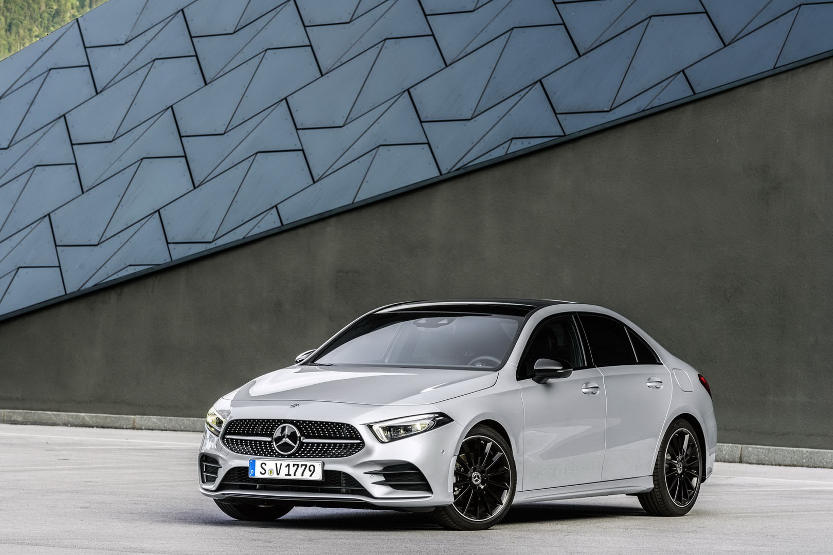 Mercedes-Benz A-Klasse Limousine, V177, 2018 Mercedes Opens A-Class Sedan Order Books, Deliveries Start Early Next Year