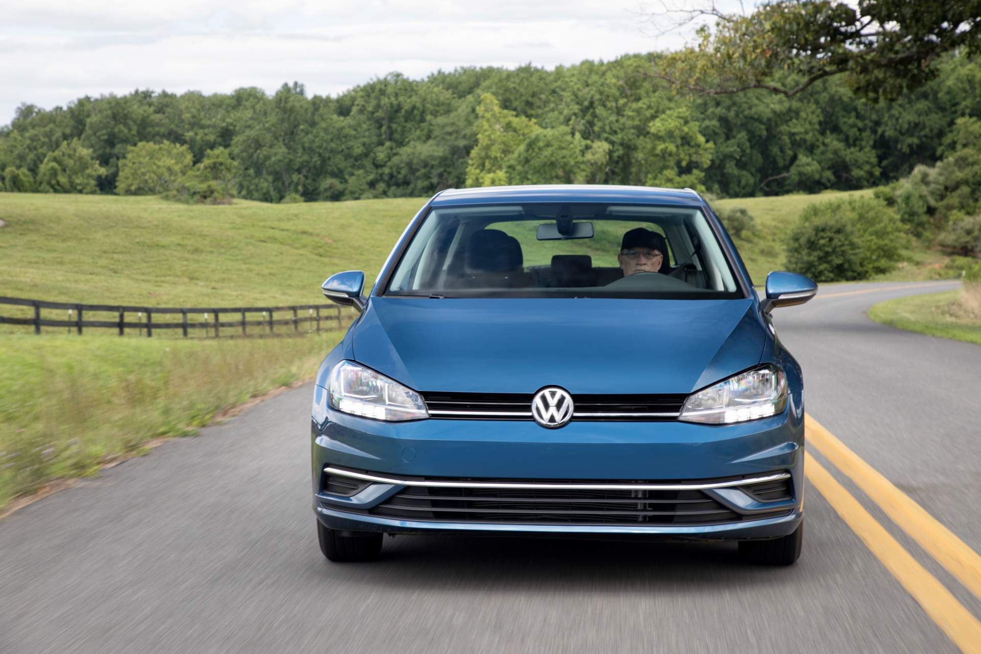 2018-VW-Golf-2 2019 VW Golf Will Reportedly Lose 23 HP By Downsizing To Jetta Engine