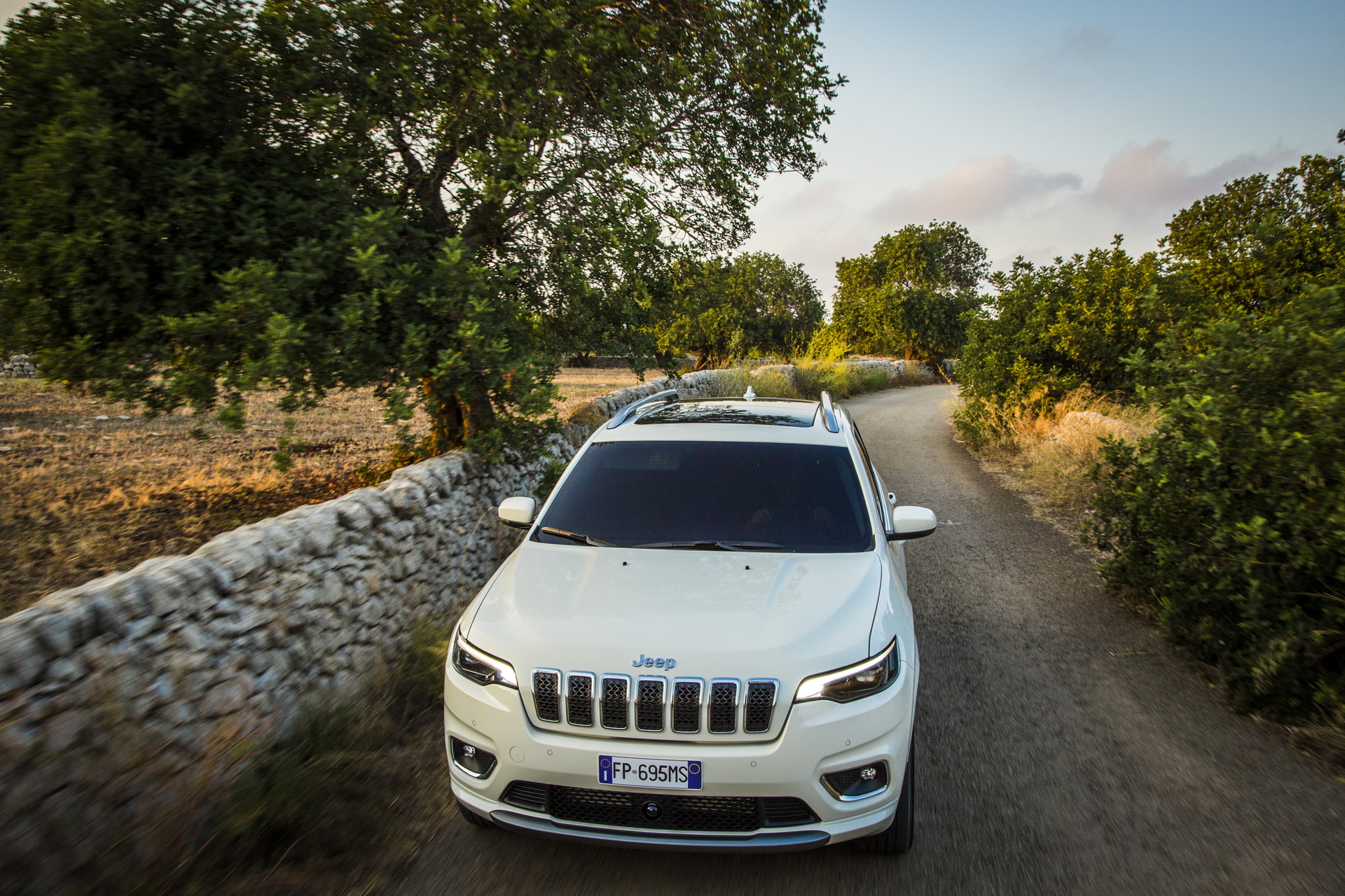 New Jeep Cherokee 2019-23 Europe’s 2019 Jeep Cherokee Gains New 150 PS 2.2L Diesel