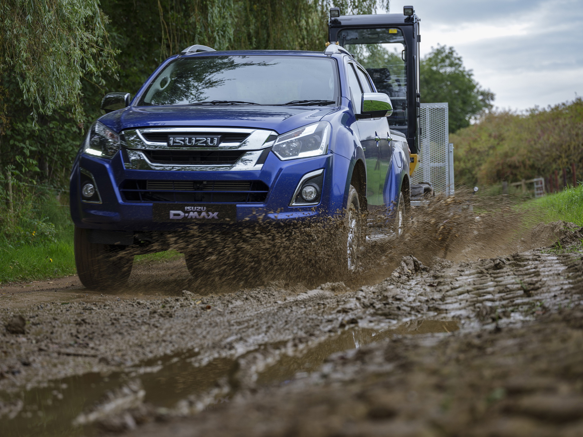 isuzu-updated-2018my-dmax-5 Updated 2018 Isuzu D-Max Coming With Better Tech And Quality