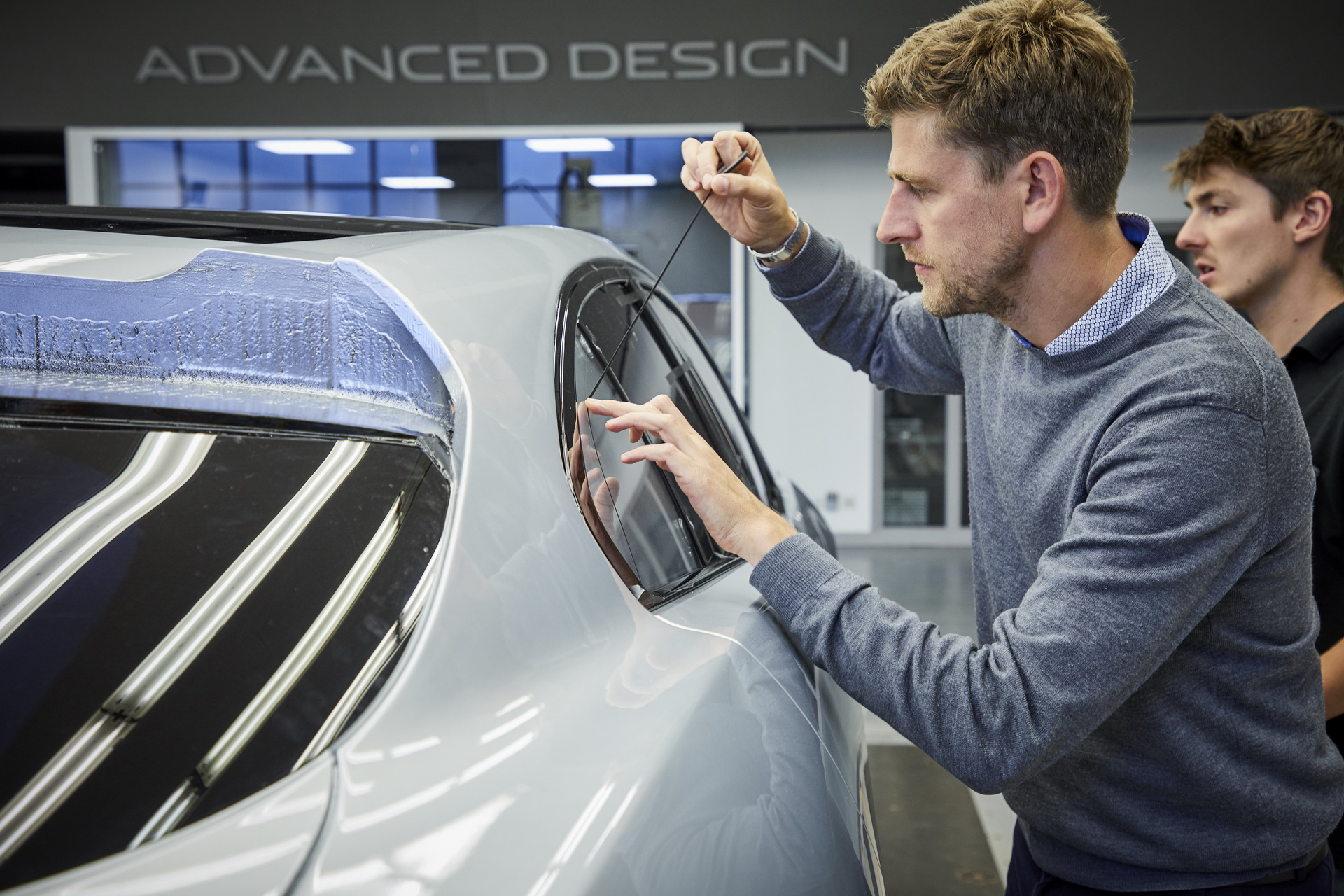 jaguar-ipace-clay-model-design-museum-11 Jaguar Unveils Full-Size I-PACE Clay Model For Museum Exhibit