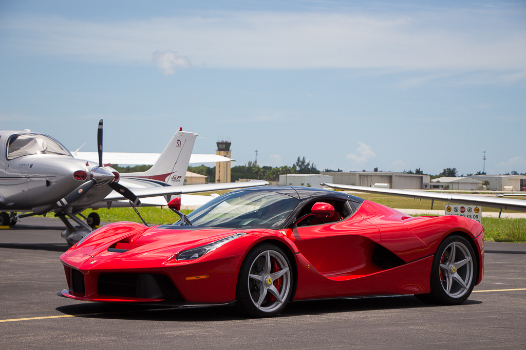 2015-LaFerrari-Auction-4 2015 LaFerrari Fails To Sell On Online Auction Despite $3.1 Million Bid