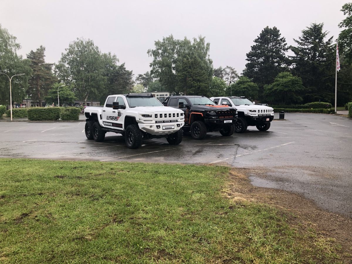 Bureko-6x6-based-on-Chevrolet-Silverado-22 Chevy Silverado Goes To Czech Republic, Returns As The Brutal Bureko 6×6