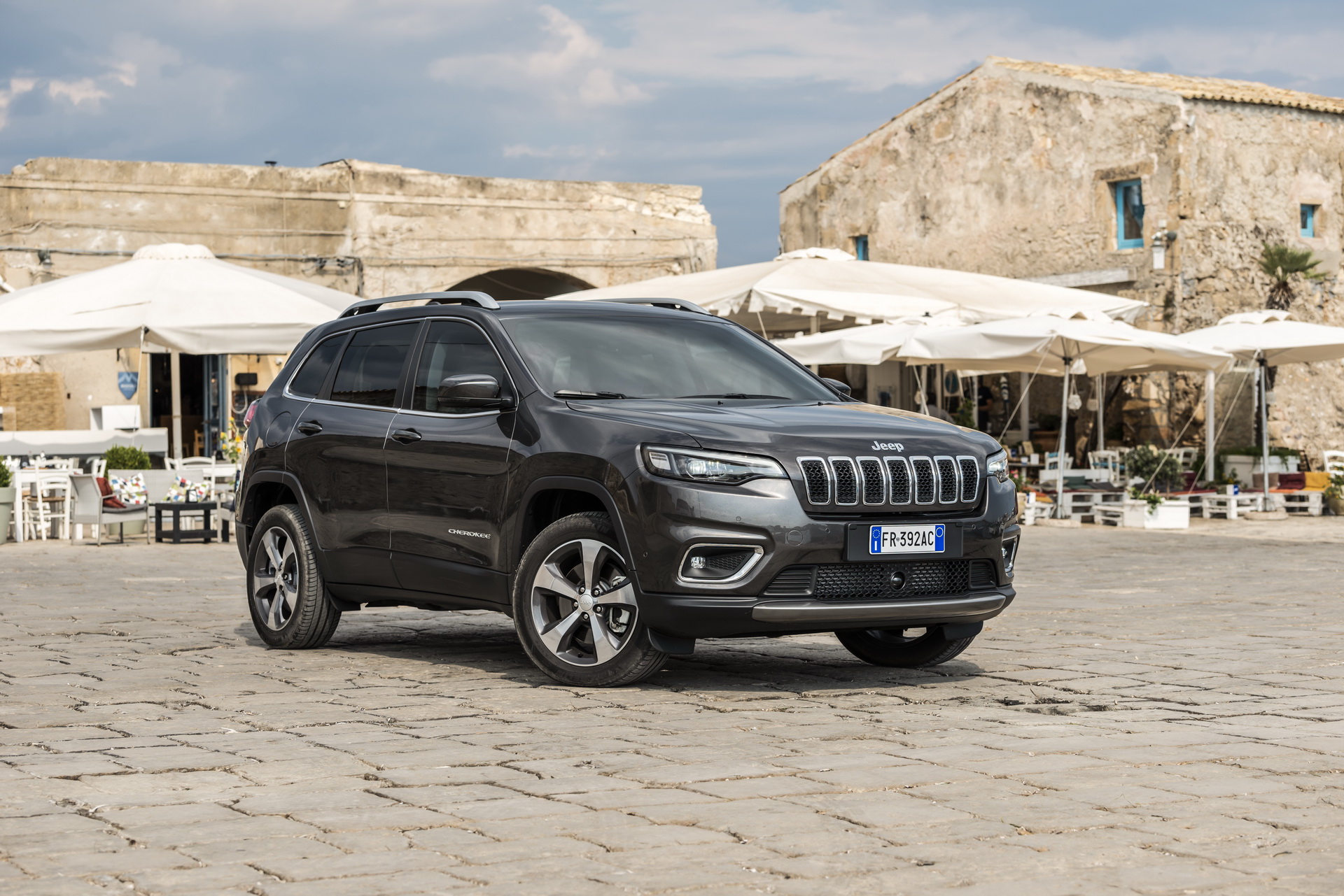 New Jeep Cherokee 2019-60 Europe’s 2019 Jeep Cherokee Gains New 150 PS 2.2L Diesel