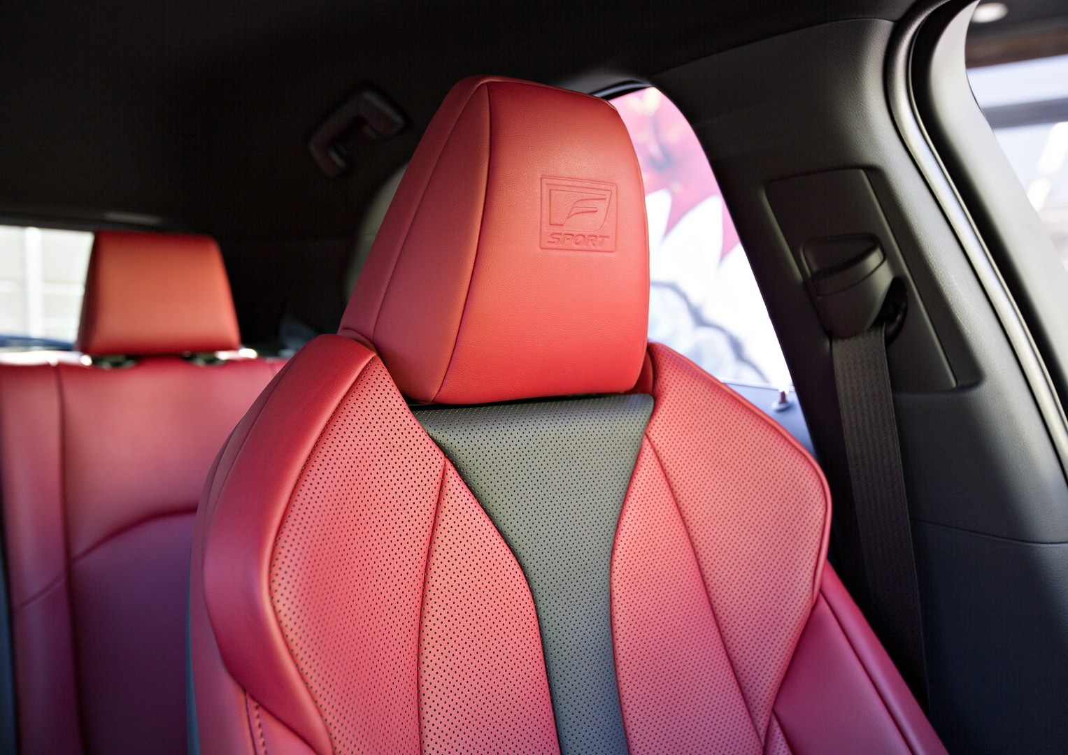 2019-lexus-ux-28 2019 Lexus UX Priced From $32,000, Sales Commence In December