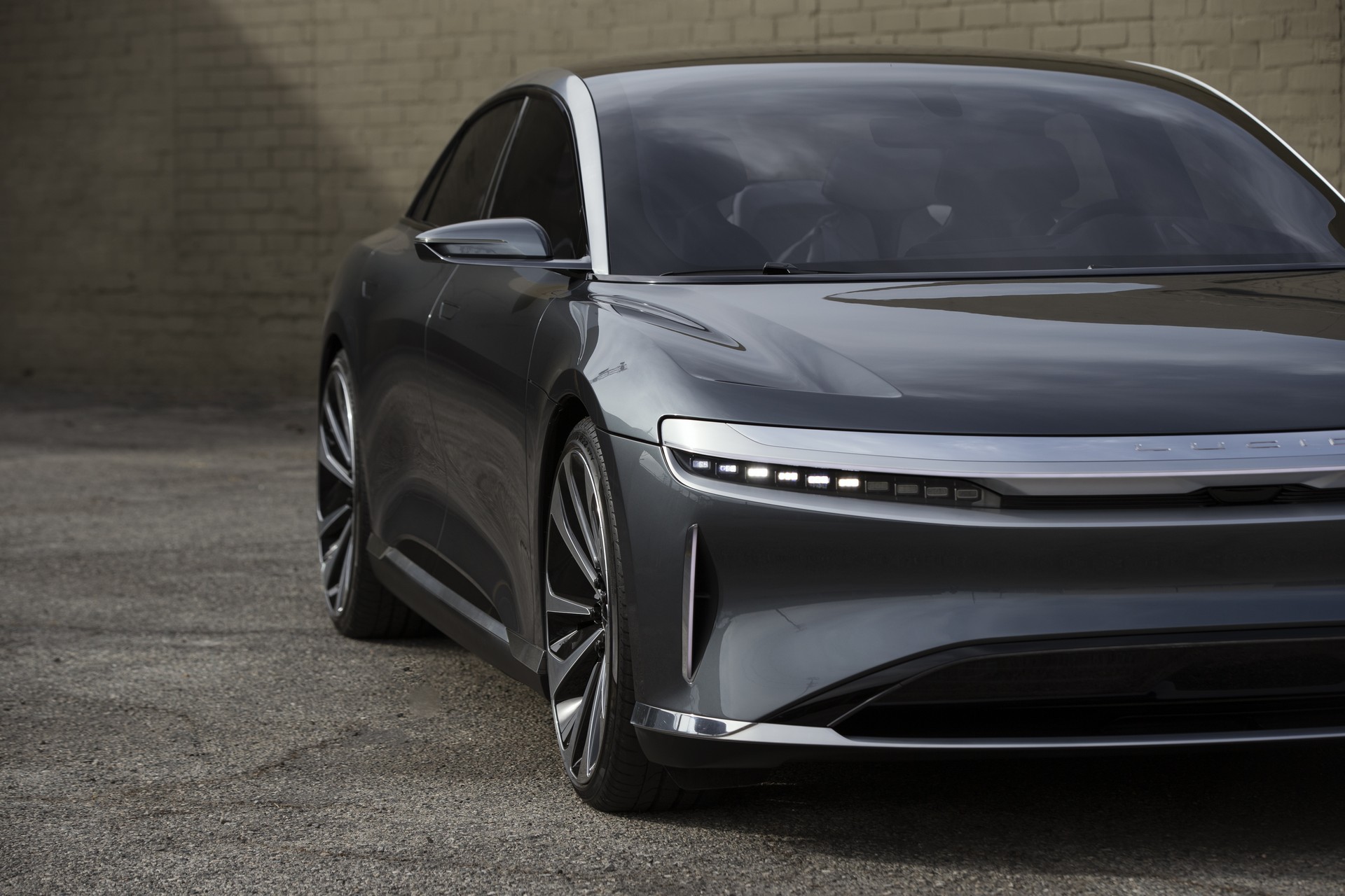 Lucid Air-14