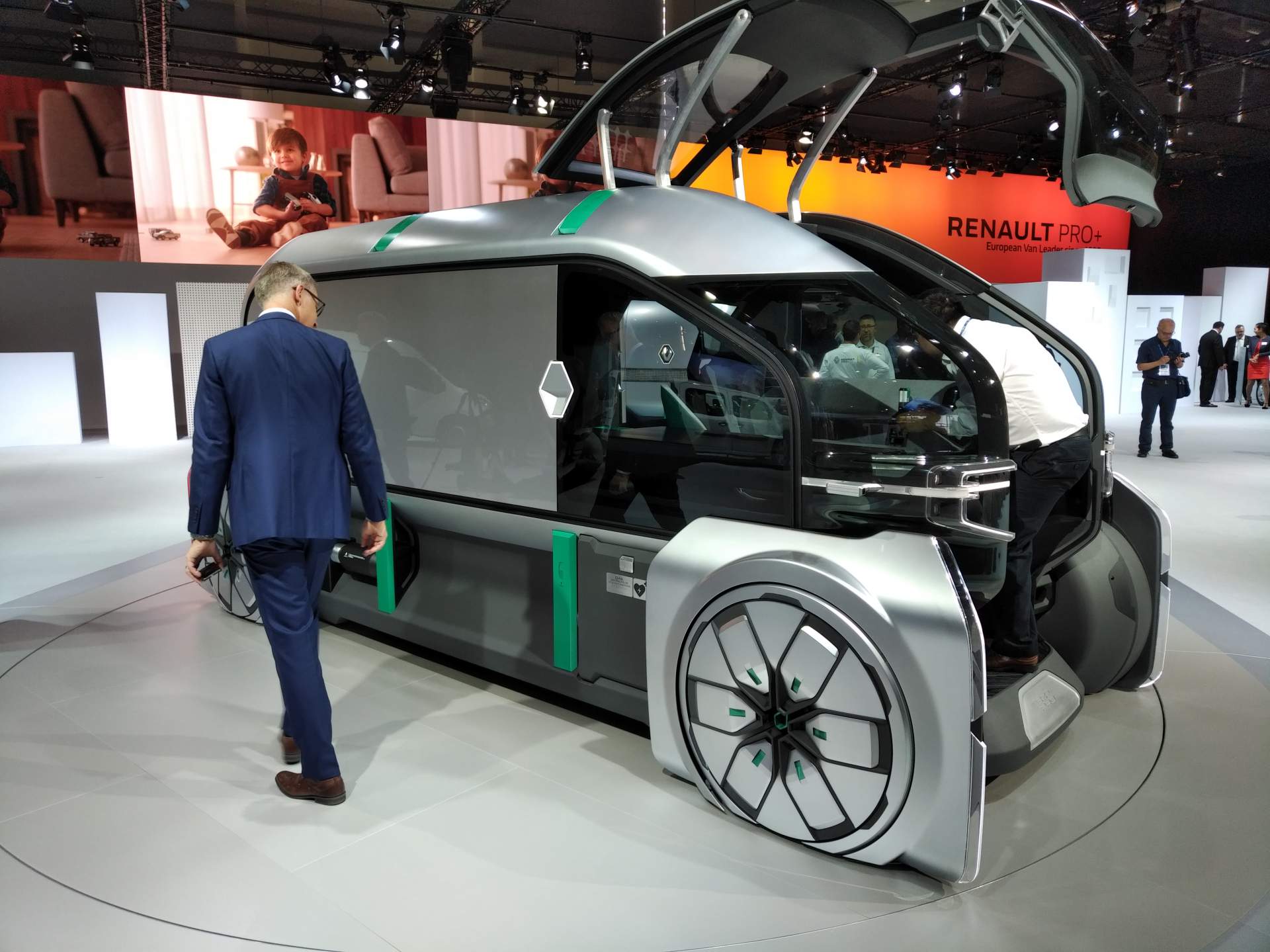 Renault-EZ-Pro-Concept-at-2018-IAA-Hannover-8 Renault EZ-Pro Concept Envisions Autonomous Last-Mile Delivery Vehicle (Live Images)