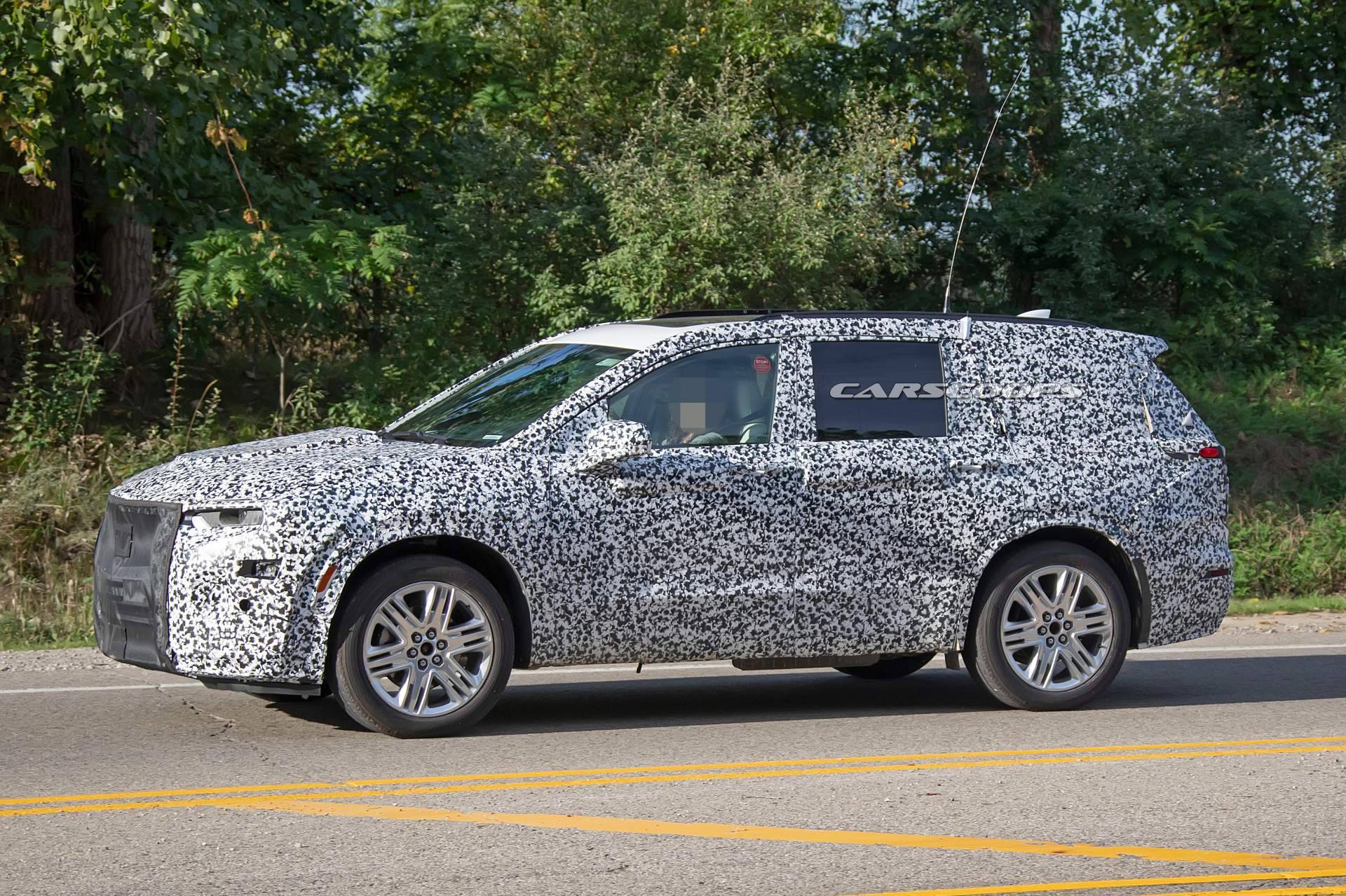 2020-Cadillac-XT6-spy-shots-8 2020 Cadillac Escalade Will Be “Evolutionary, Not Revolutionary”