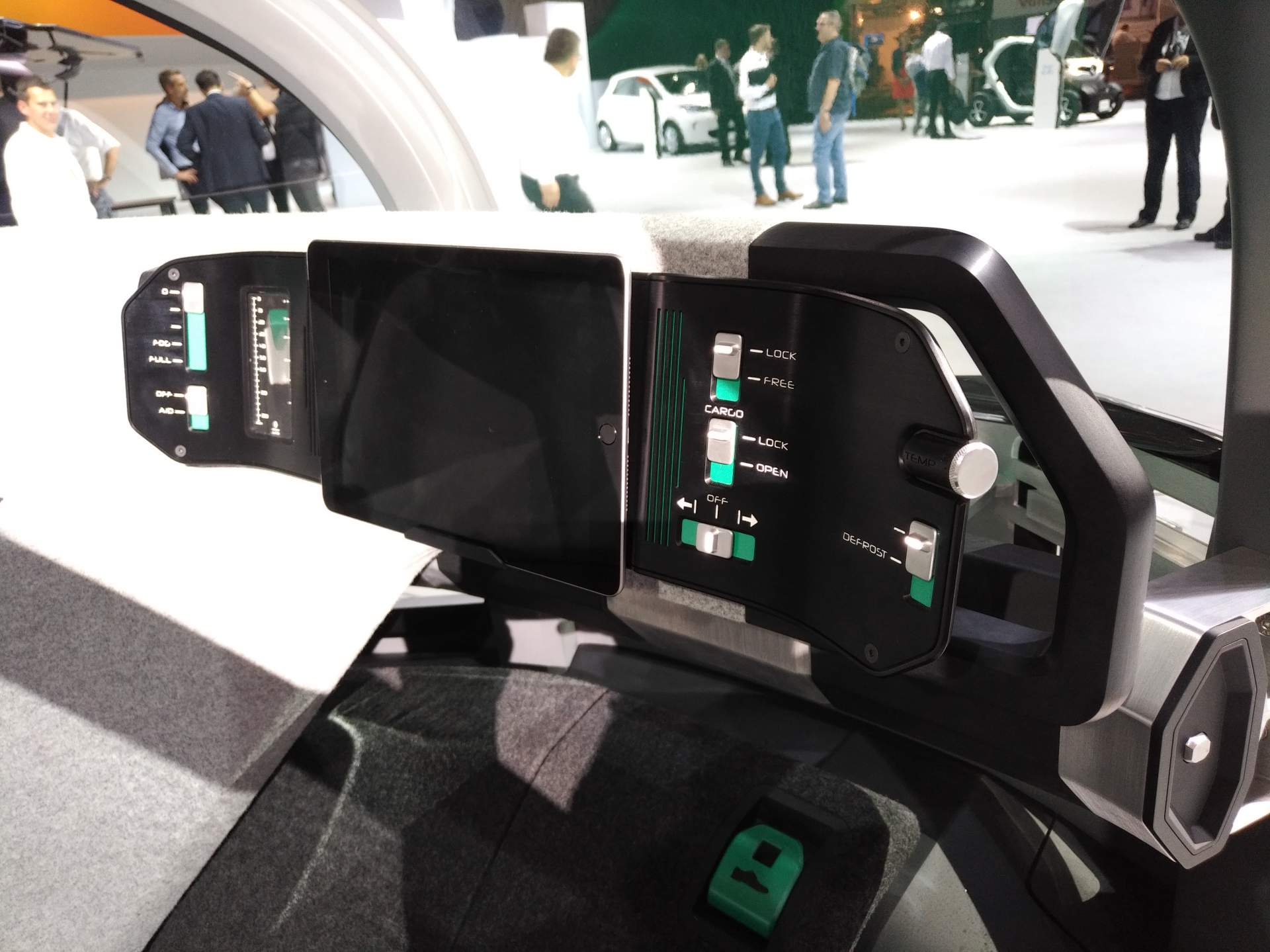 Renault-EZ-Pro-Concept-at-2018-IAA-Hannover-15 Renault EZ-Pro Concept Envisions Autonomous Last-Mile Delivery Vehicle (Live Images)