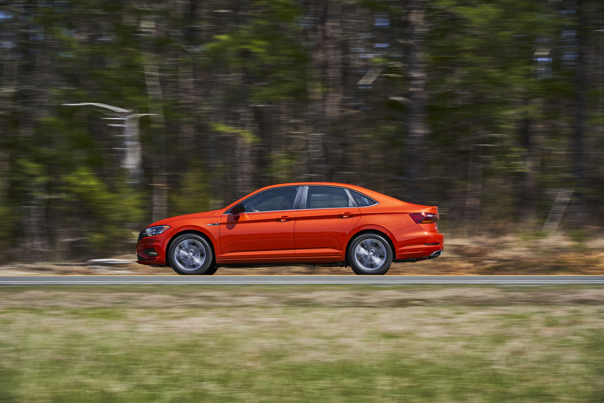 2019_Jetta_-_R-Line--8102 copy VW Jetta GLI Tipped For January Debut In Detroit