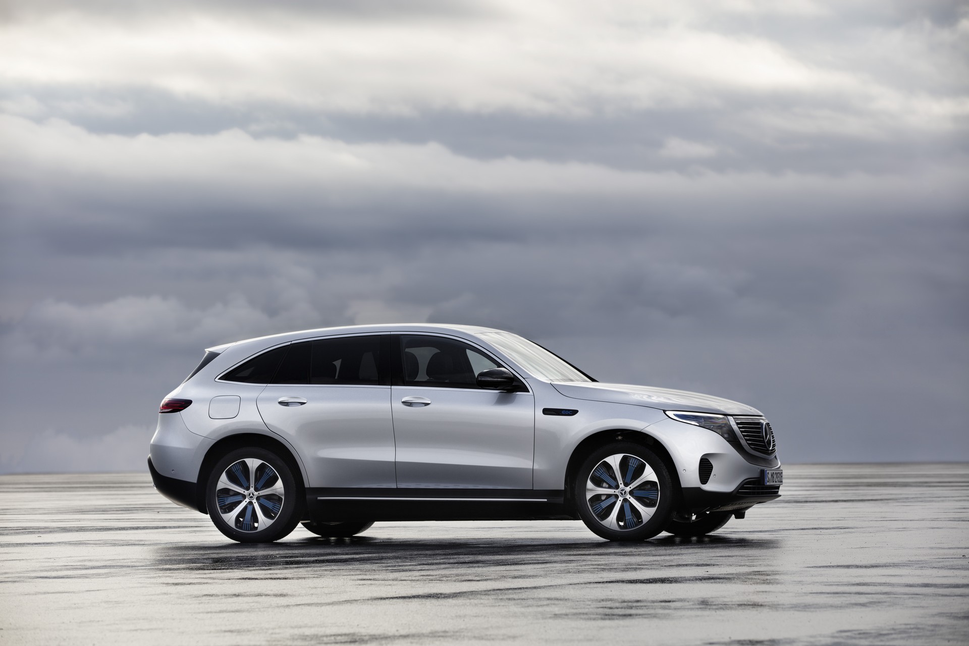Mercedes-EQC-37 Mercedes Enters The Electric Era With All-New EQC Crossover