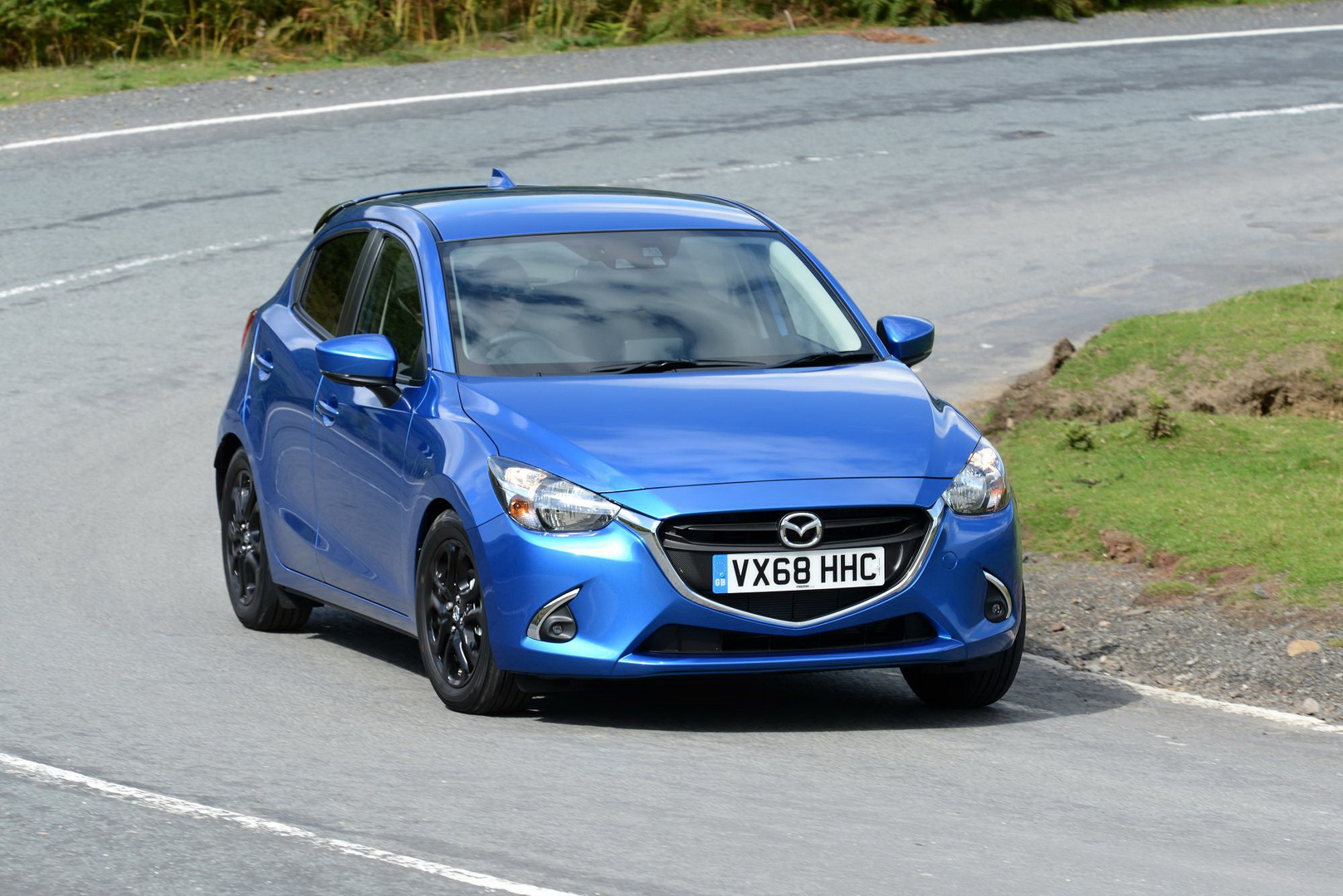 2018-mazda2-black-edition-7 UK-Bound Mazda2 And CX-3 Black+ Edition Limited To 500 Units Each