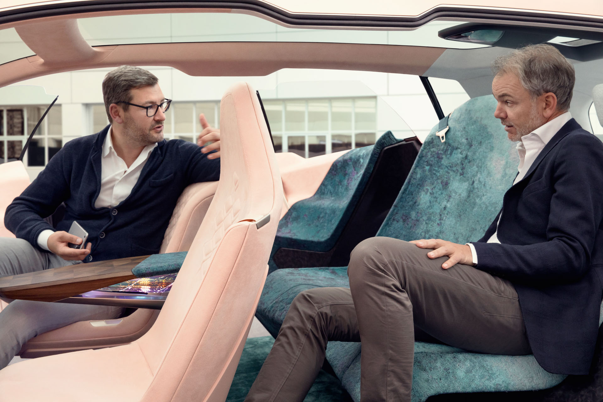 bmw-vision-inext-094 BMW Vision iNext Shows The Way Forward For A New Electric SUV