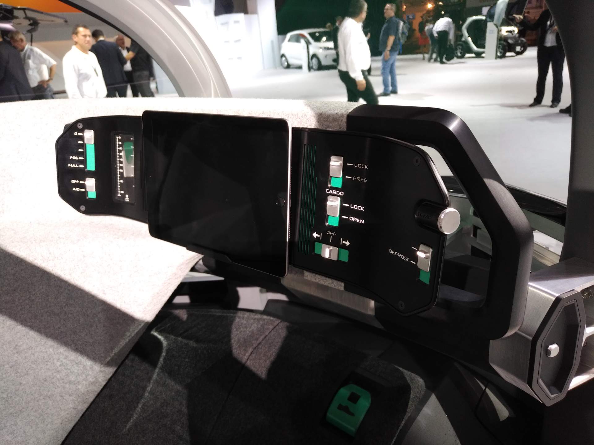 Renault-EZ-Pro-Concept-at-2018-IAA-Hannover-16 Renault EZ-Pro Concept Envisions Autonomous Last-Mile Delivery Vehicle (Live Images)