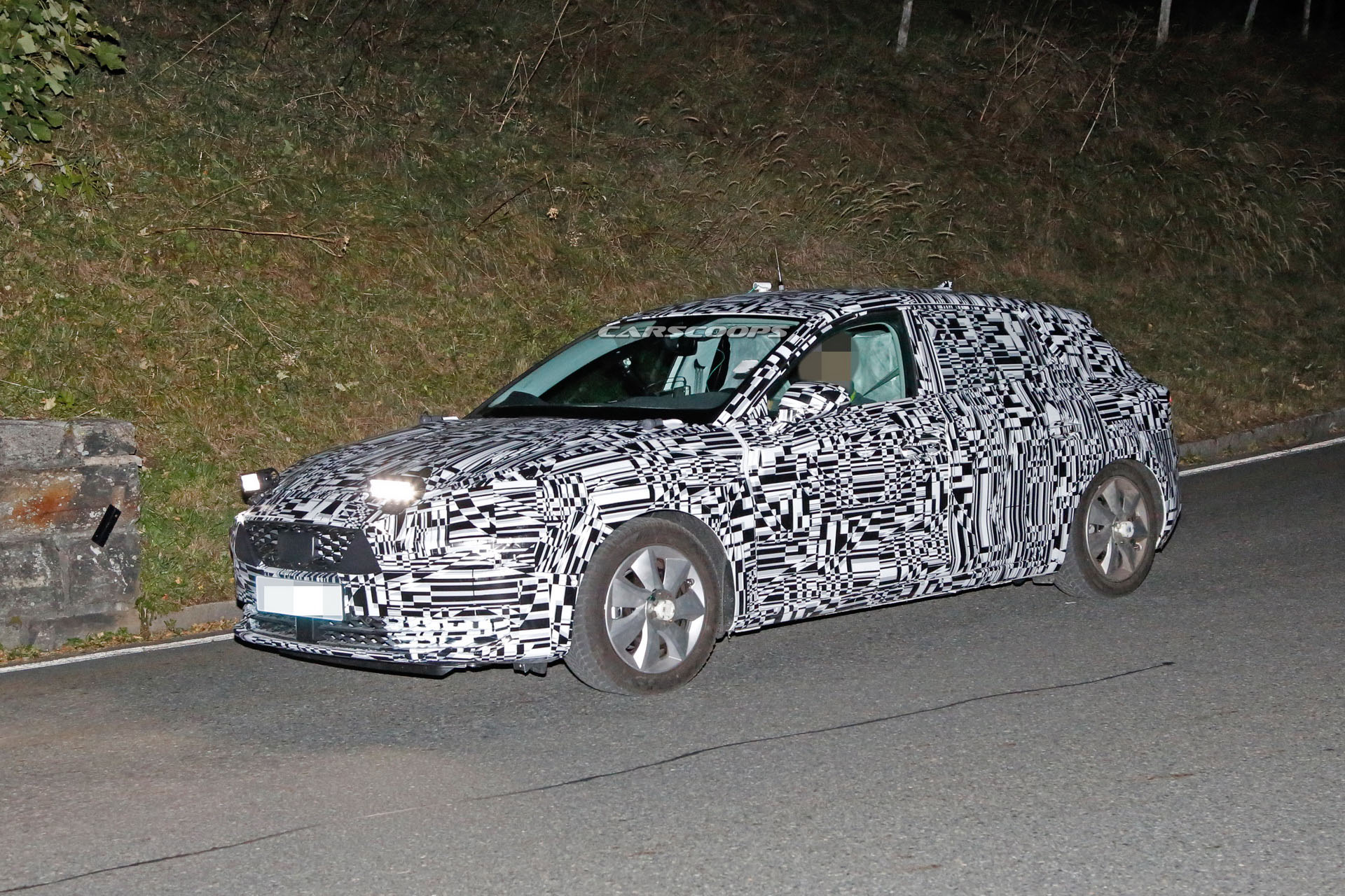 2020-Seat-Leon-13 2020 Seat Leon Spied With Production Body For The First Time