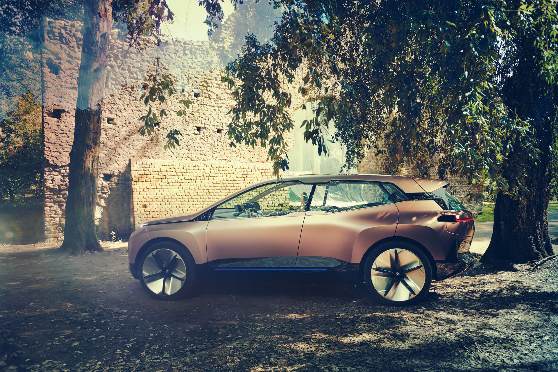 bmw-vision-inext-040 BMW Vision iNext Shows The Way Forward For A New Electric SUV