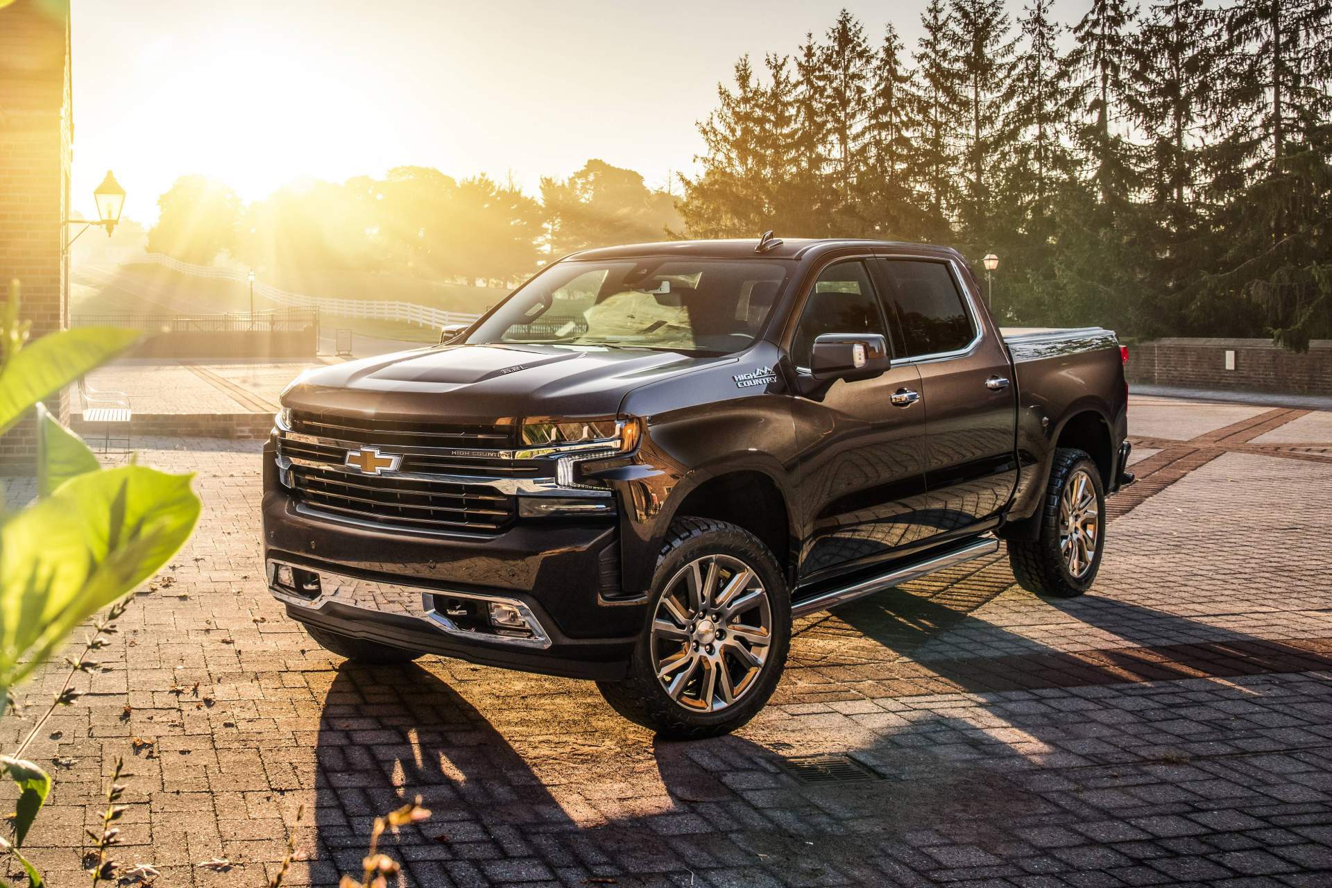 The 2019 Silverado High Country Concept shows the nearly limitle 2019 Chevy Silverado “Concepts” Showcase How Customers Can Make Their Trucks Unique