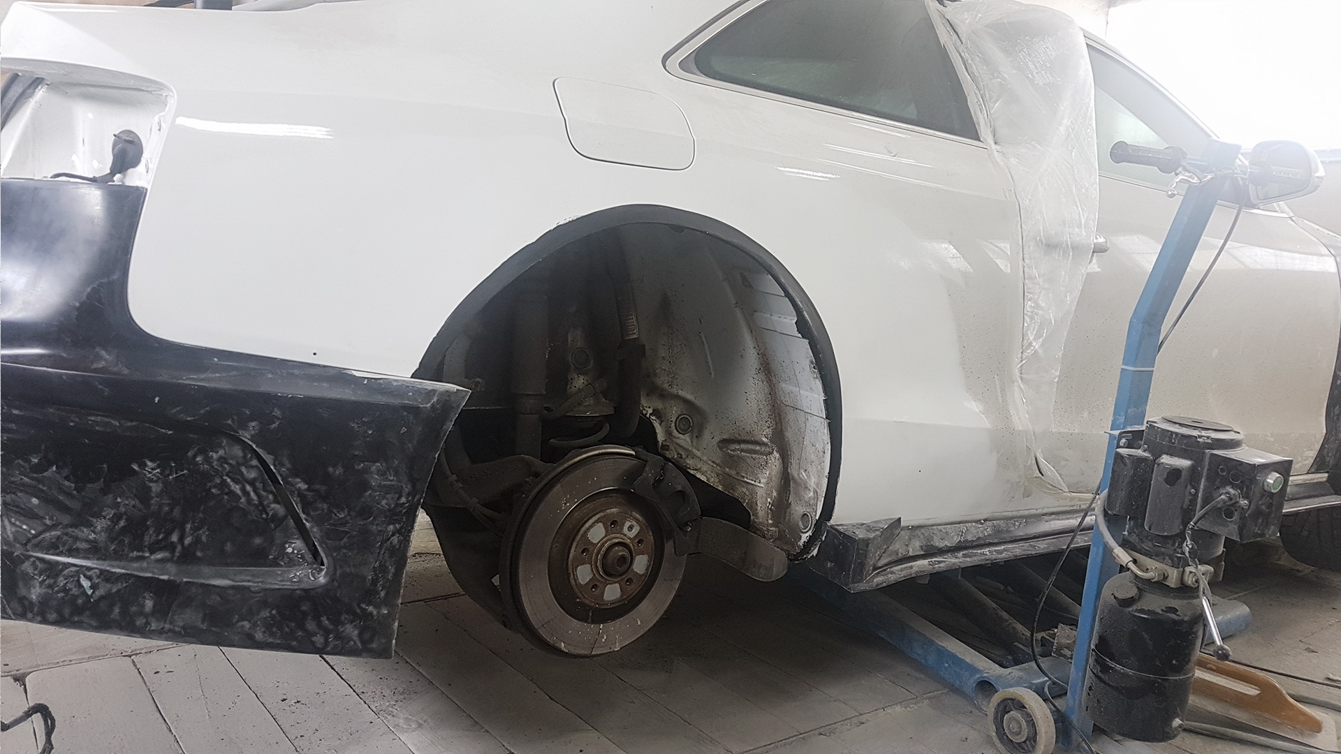 audi-s5-coupe-b8-tuning-6 Tuned Audi S5 Coupe Looks Like A DTM Car For The Road