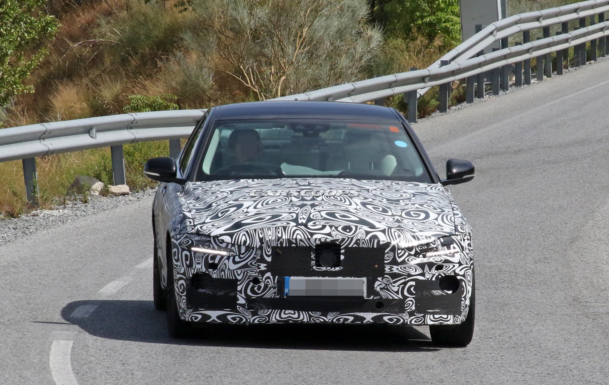 Jaguar-XE-Facelift-1 Jaguar’s XE Getting Ready For A Revamp To Fend Off New 3-Series