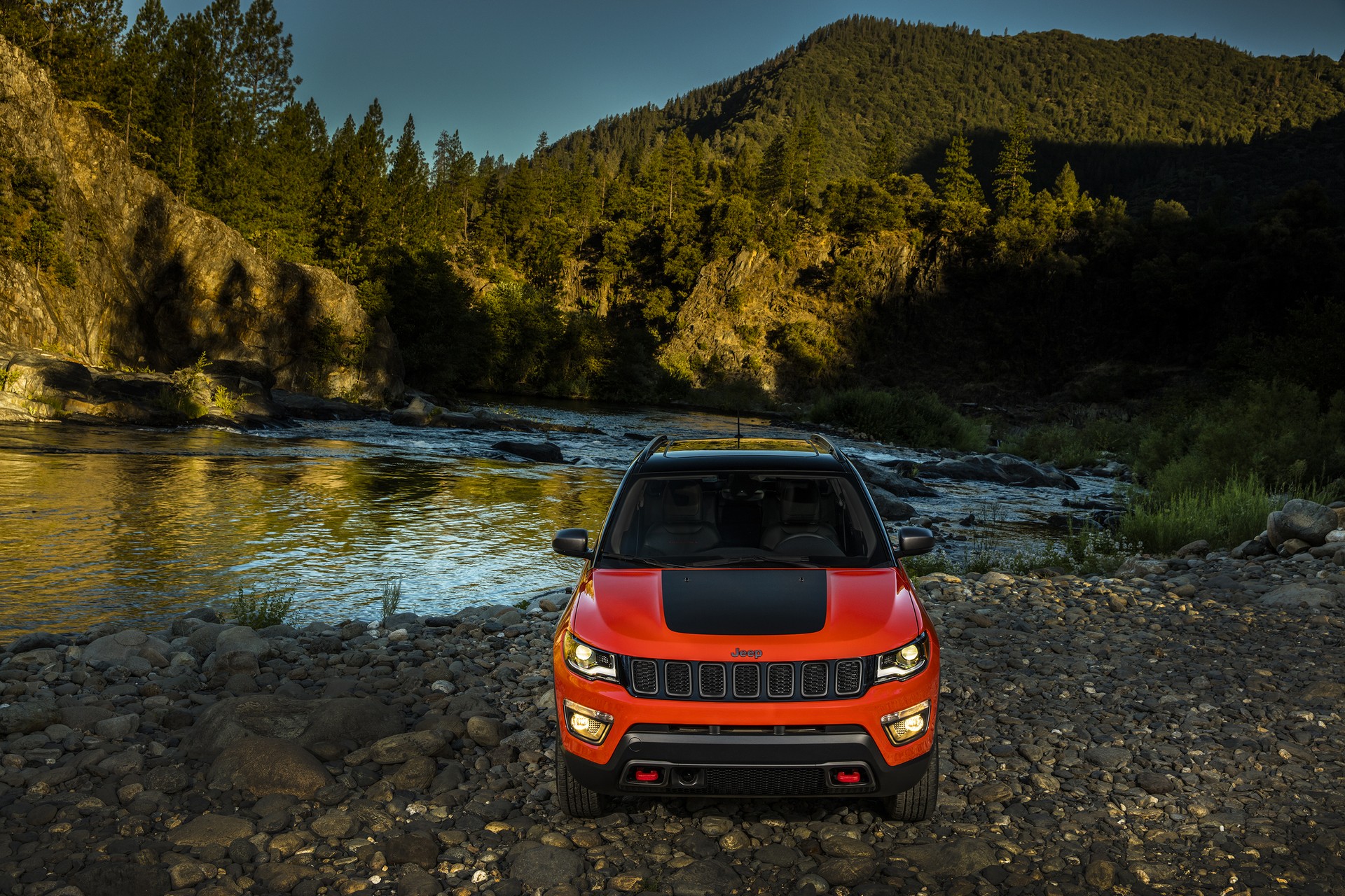 2019-Jeep-Compass-31 2019 Jeep Compass Upland Special Edition Gives The Entry-Level Model Trailhawk Looks