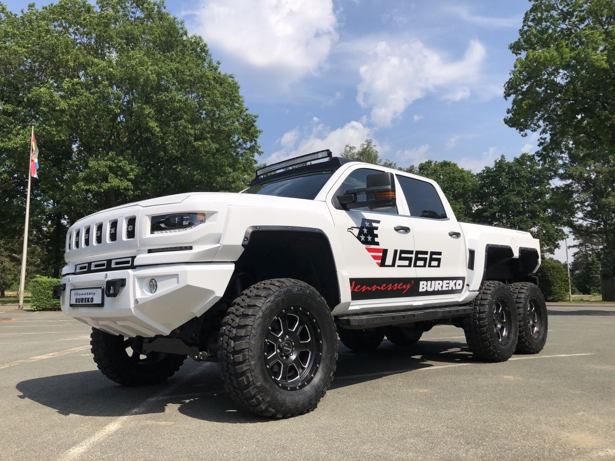 Bureko-6x6-based-on-Chevrolet-Silverado-13 Chevy Silverado Goes To Czech Republic, Returns As The Brutal Bureko 6×6
