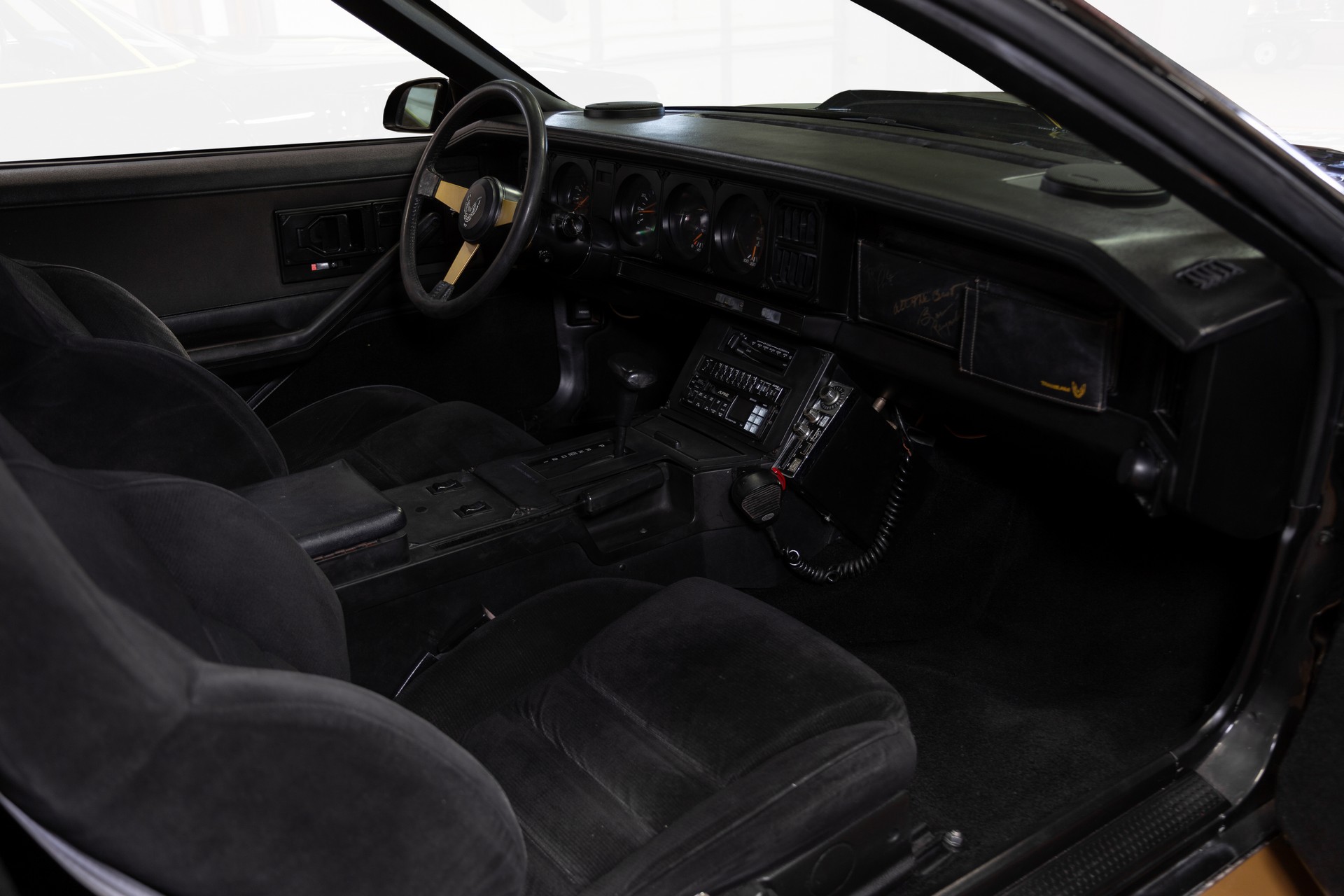 Burt Reynolds Auction-24 Burt Reynolds’ 1978 Pontiac Firebird Trans Am Is Going Up For Auction