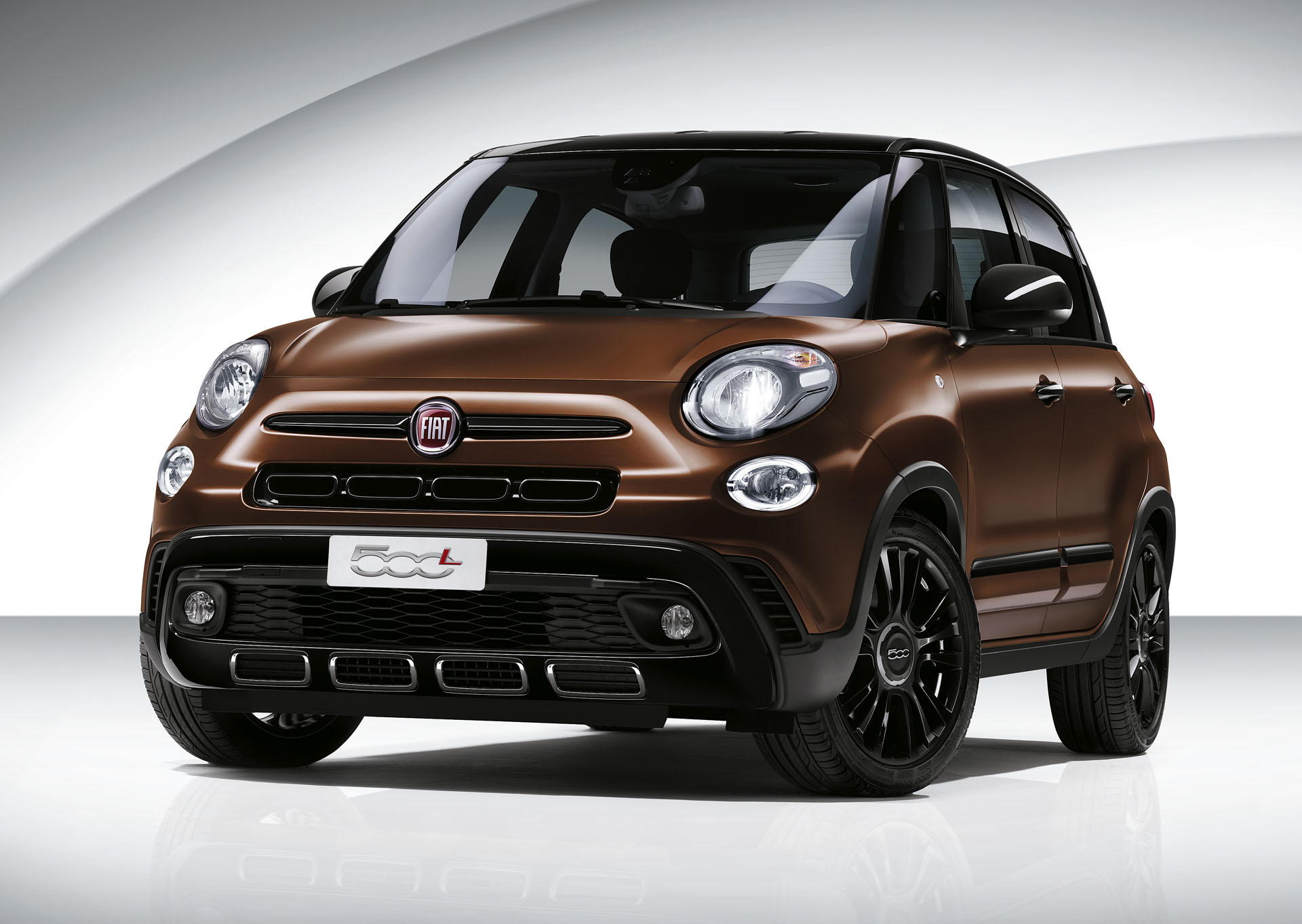 180919_Fiat_500L-S-Design_02 copy Fiat 500L S-Design Edition Aims To Inject Some Extra Style
