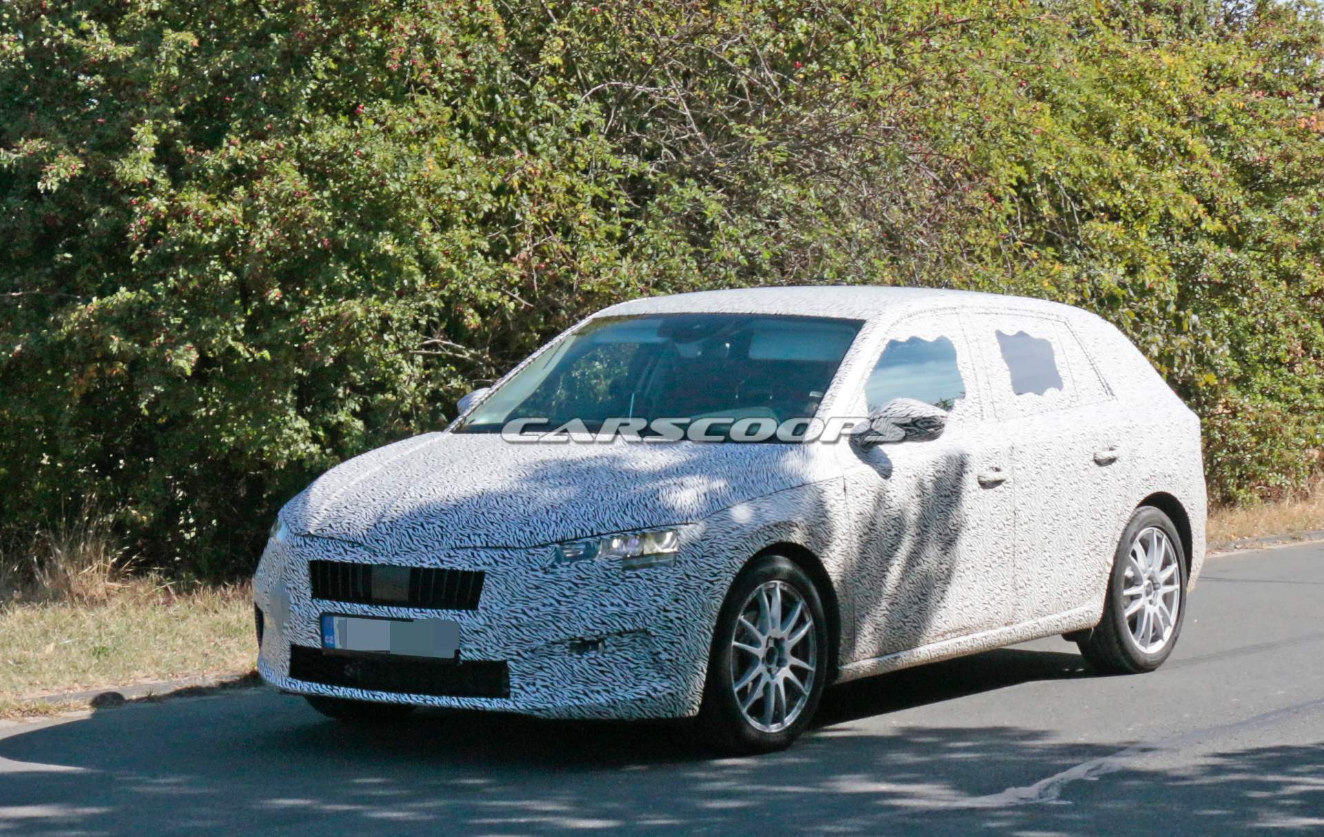 2019-Skoda-Rapid-Spaceback-spy-shots-24 2019 Skoda Rapid Spaceback Makes Spy Debut At The Nürburgring