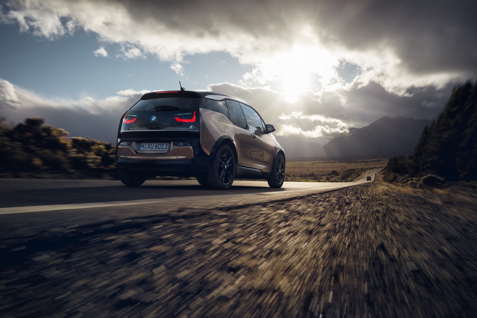 2019-bmw-i3-46 2019 BMW i3 Gets A Larger Capacity Battery, 260 Km Range In Everyday Driving