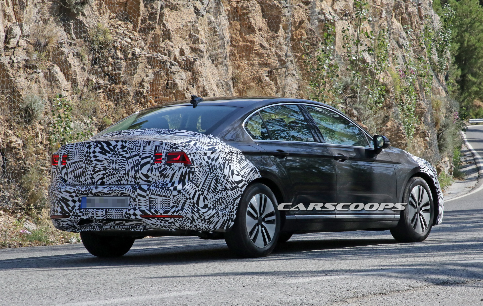 VW-Passat-Updated-5 Facelifted Euro-Spec VW Passat Getting New-And-Improved Powertrains