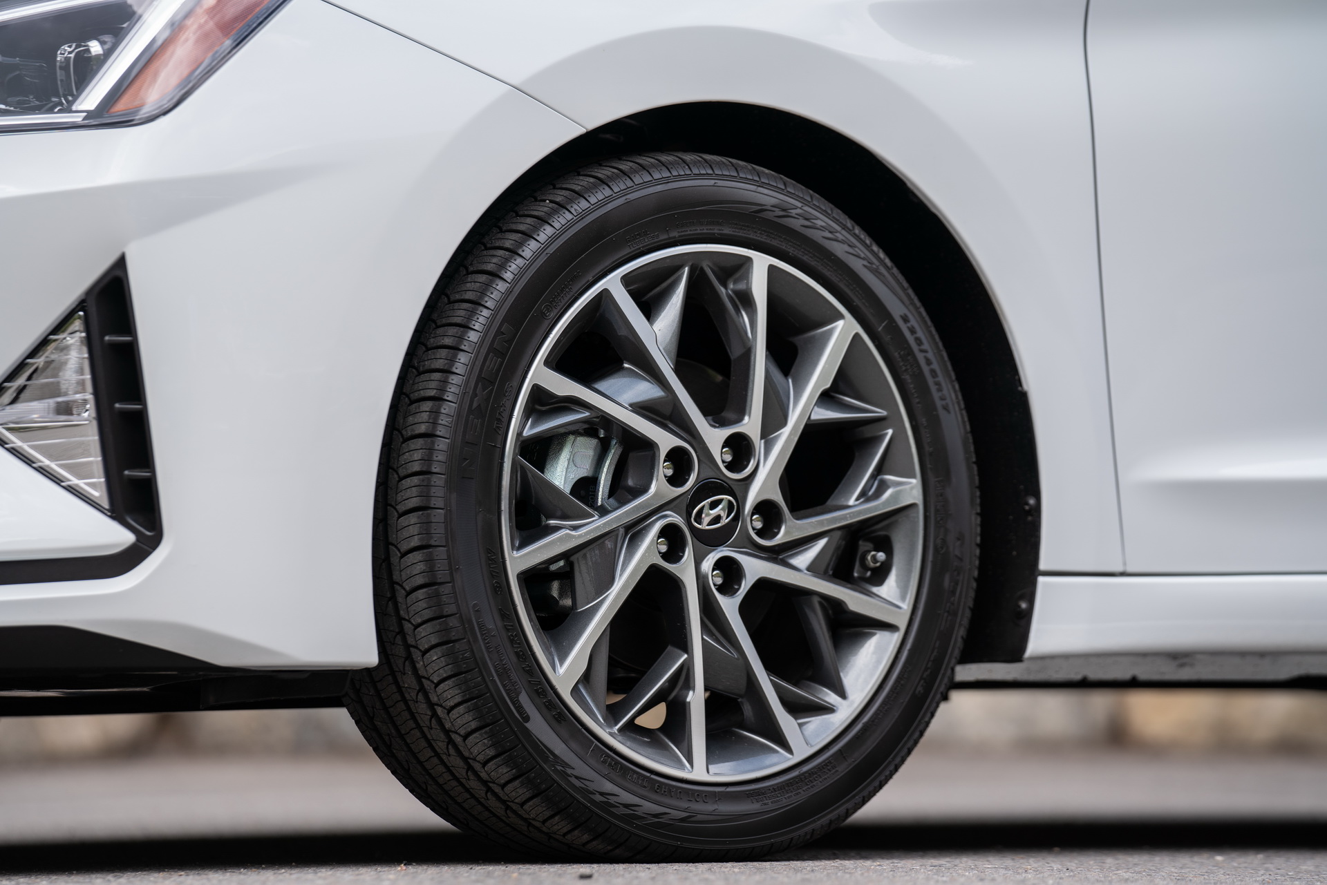 2019-Hyundai-Elantra-04 Updated 2019 Hyundai Elantra Goes On Sale, Priced From $17,985