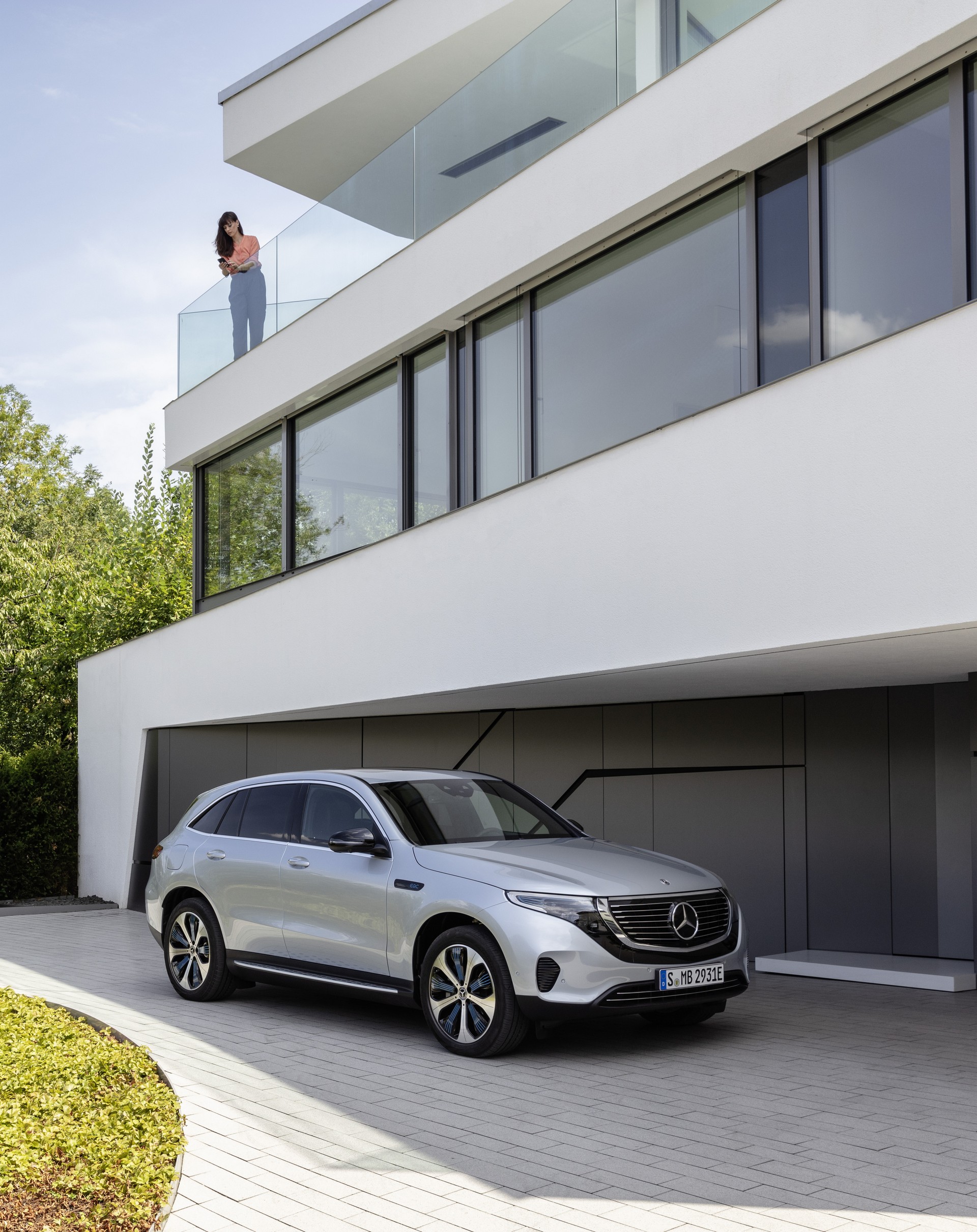 Mercedes-EQC-47 Mercedes Enters The Electric Era With All-New EQC Crossover