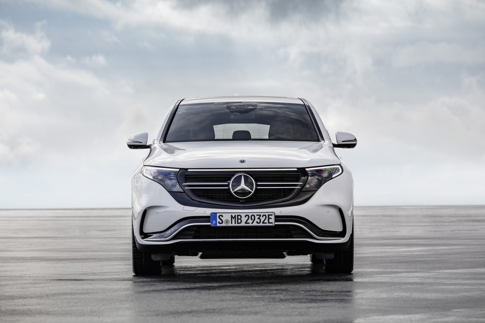 Mercedes-EQC-57 Mercedes Enters The Electric Era With All-New EQC Crossover